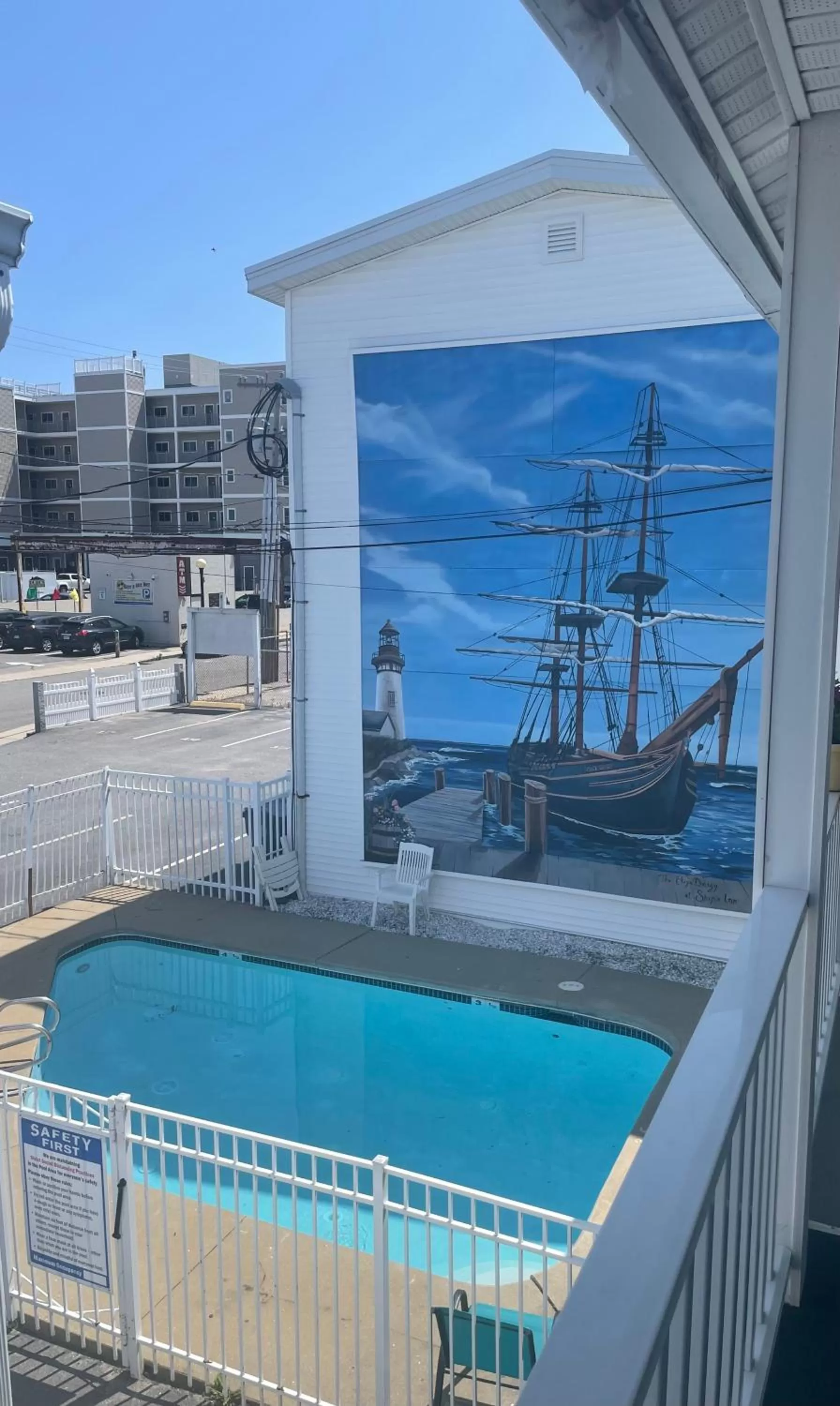 Swimming pool in Ships Inn