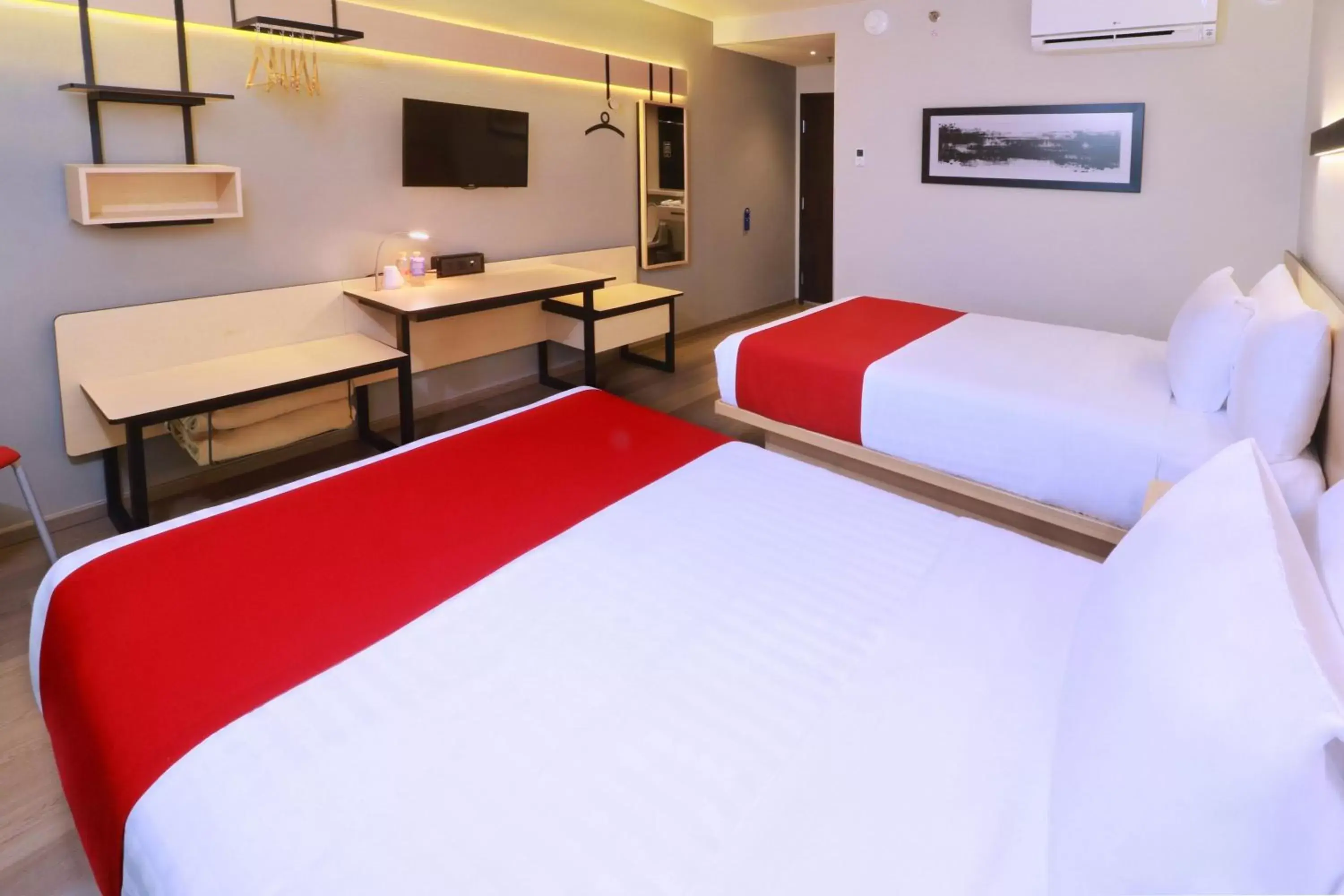 Photo of the whole room, Bed in City Express by Marriott Monterrey Universidad