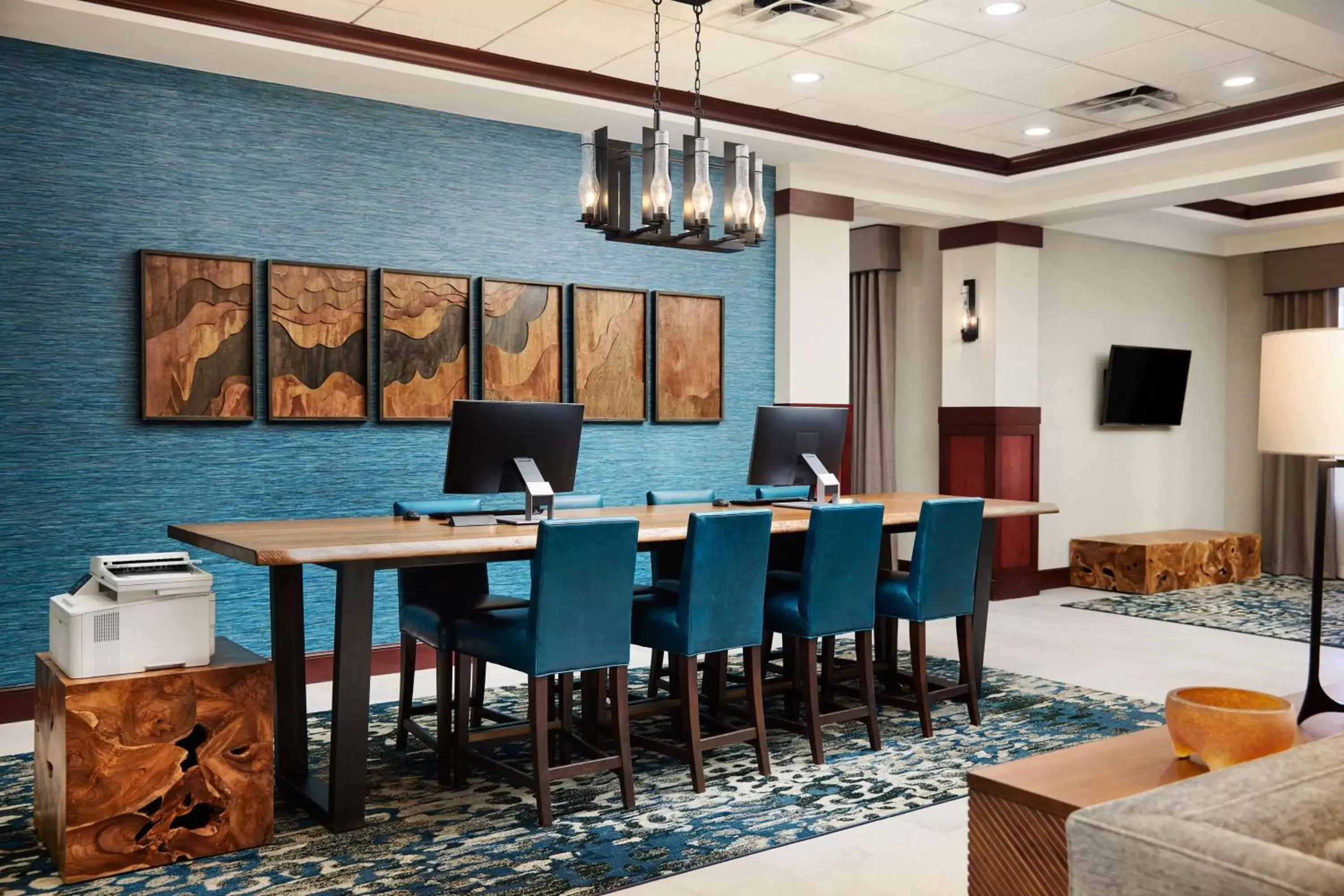 Business facilities in Doubletree By Hilton Front Royal Blue Ridge Shadows