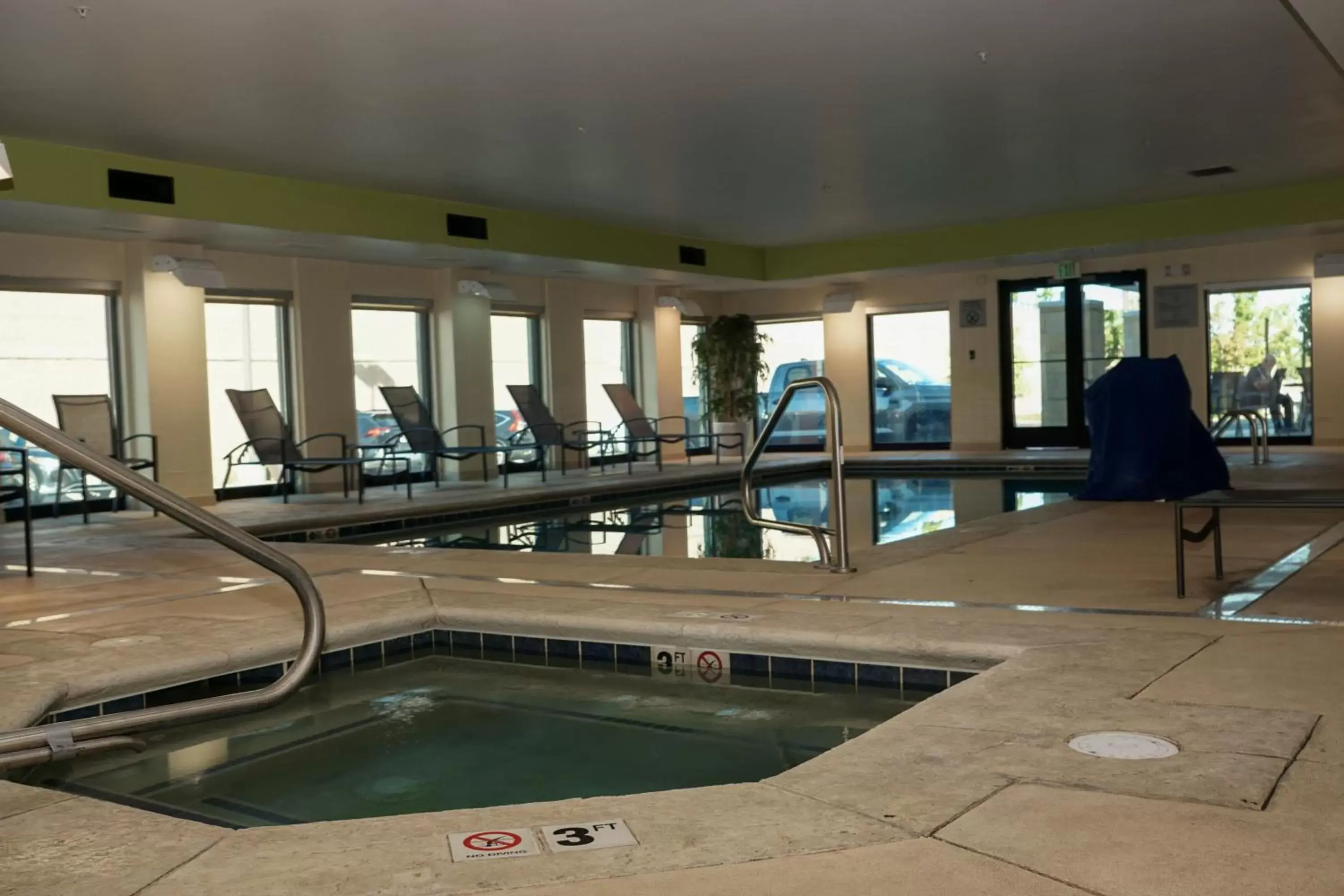 Swimming Pool in Fairfield Inn & Suites by Marriott Denver Aurora/Parker