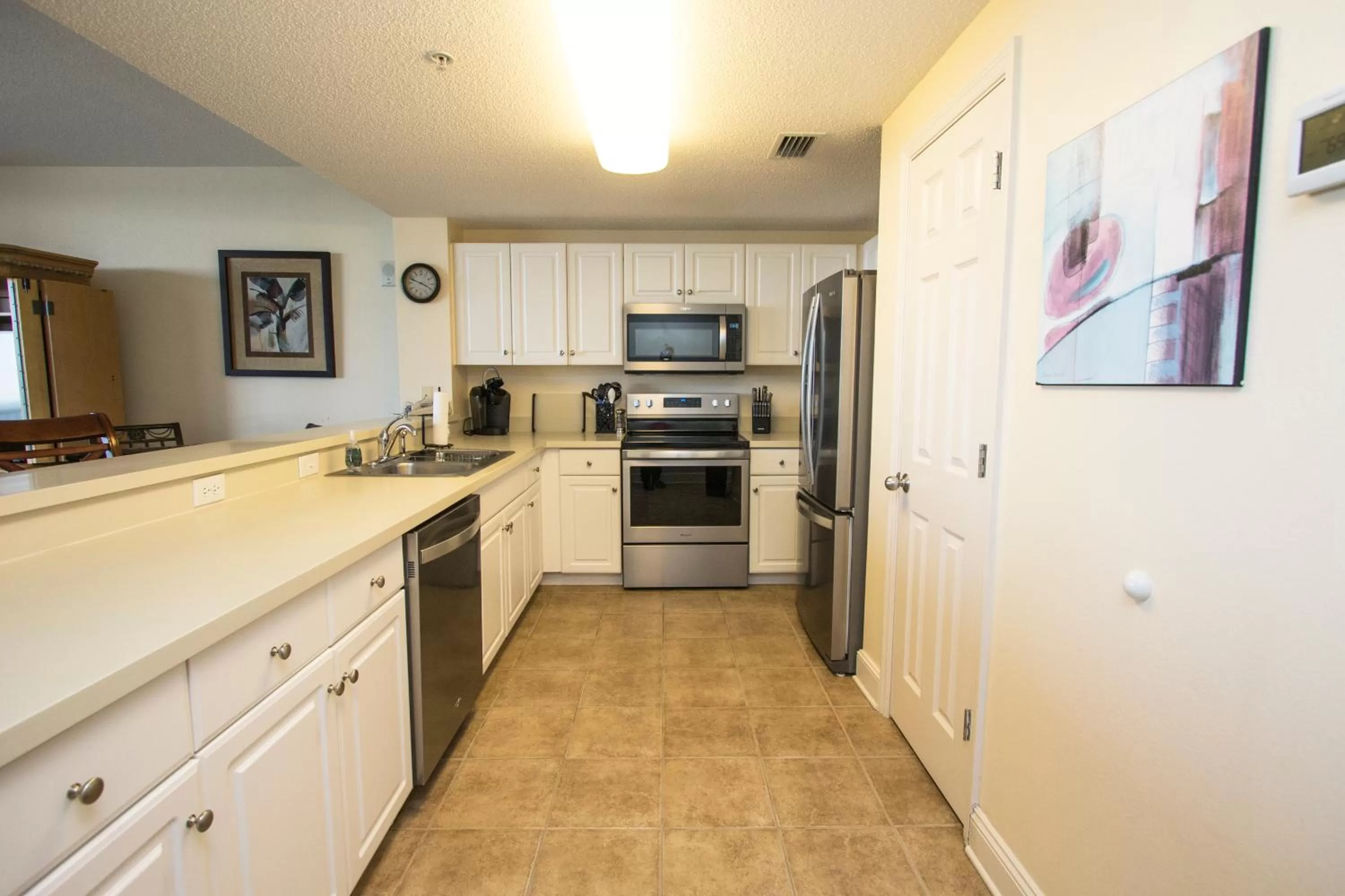 Kitchen or kitchenette, Kitchen/Kitchenette in Majestic Beach Resort, Panama City Beach, Fl