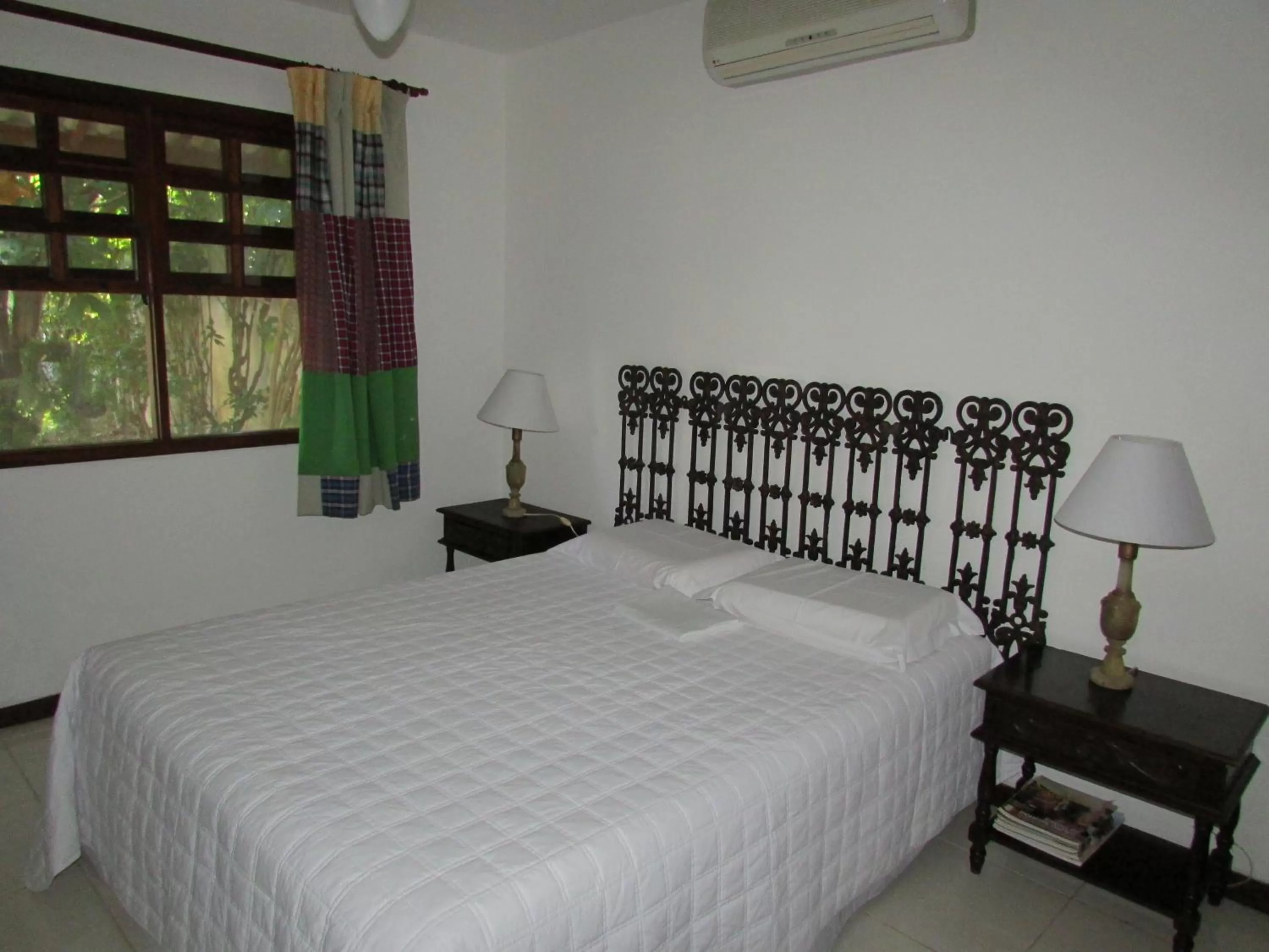 Photo of the whole room, Bed in Pousada Ipitanga IV