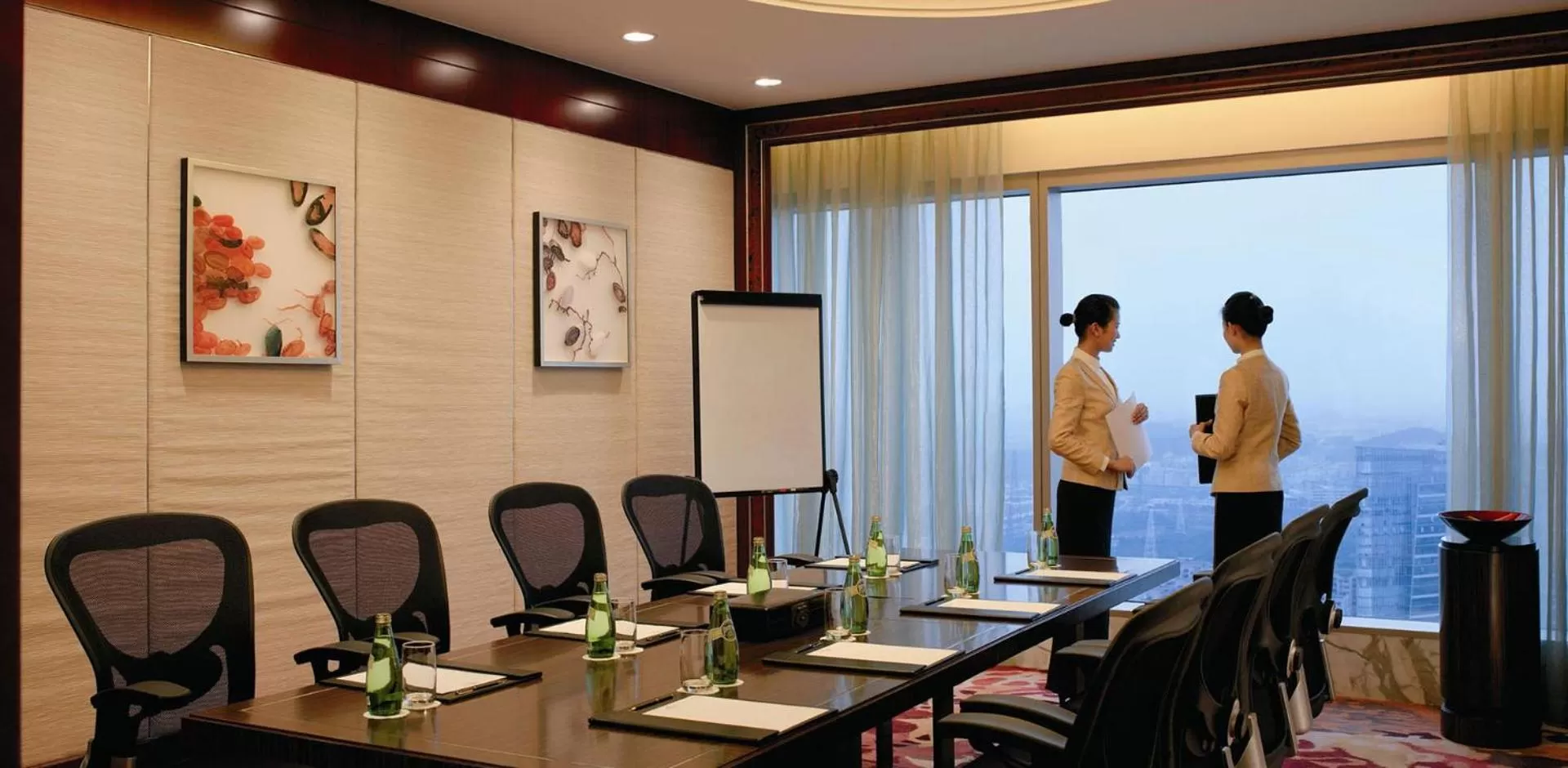 Property building in Shangri-La Guangzhou