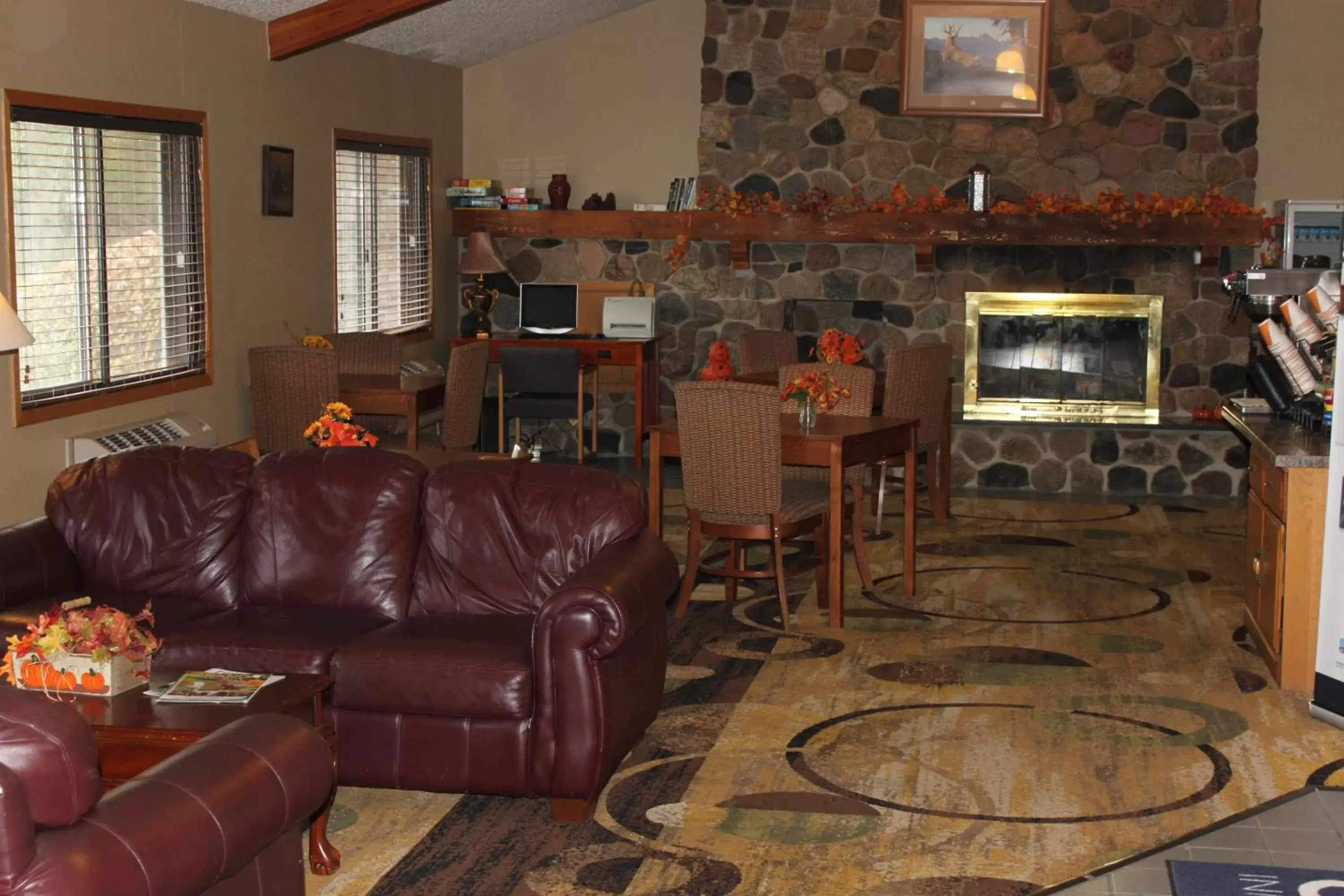 Lobby or reception in Boarders Inn and Suites by Cobblestone Hotels - Ripon Lobby or reception in Boarders Inn and Suites by Cobblestone Hotels - Ripon