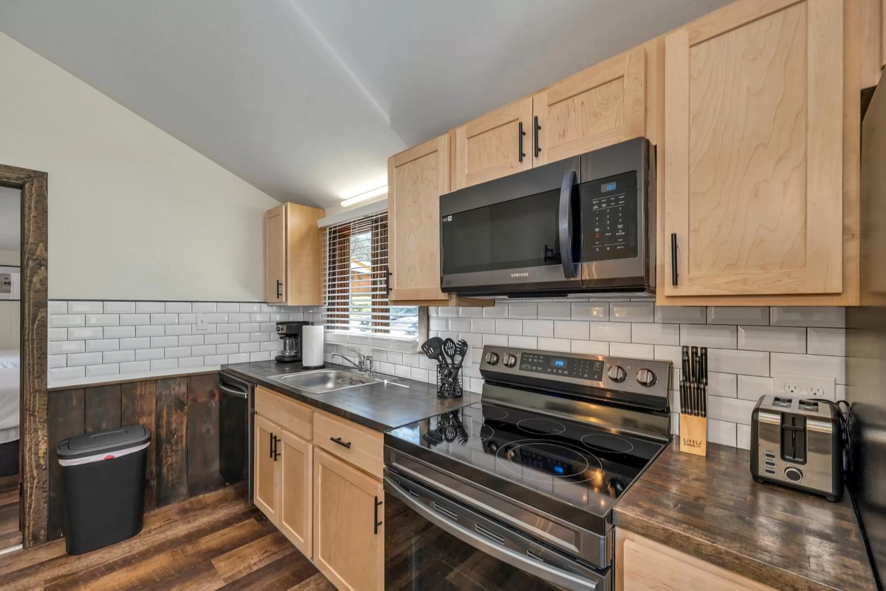 Coffee/tea facilities in The Inn & More