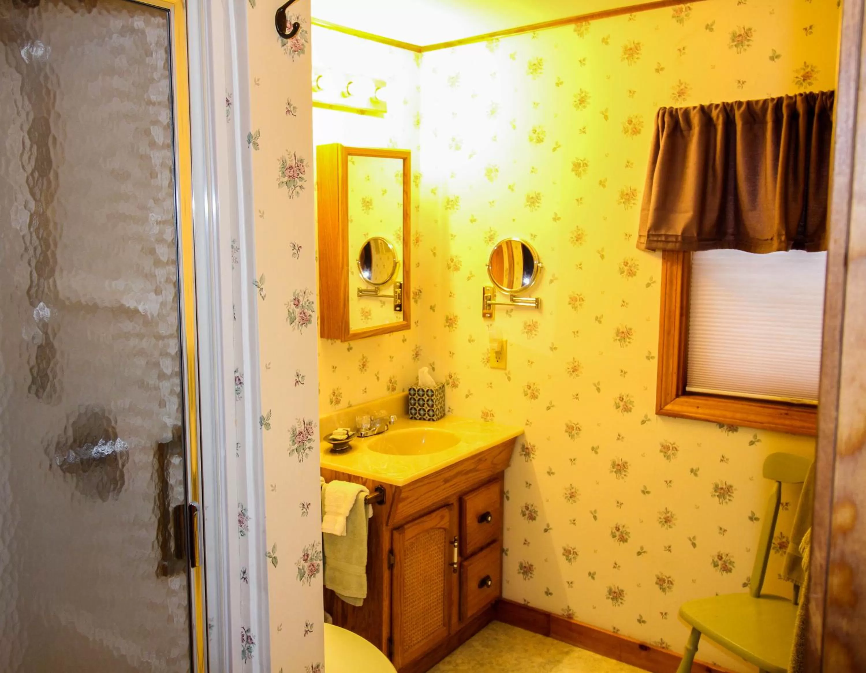 Bathroom in The Nutmeg Inn