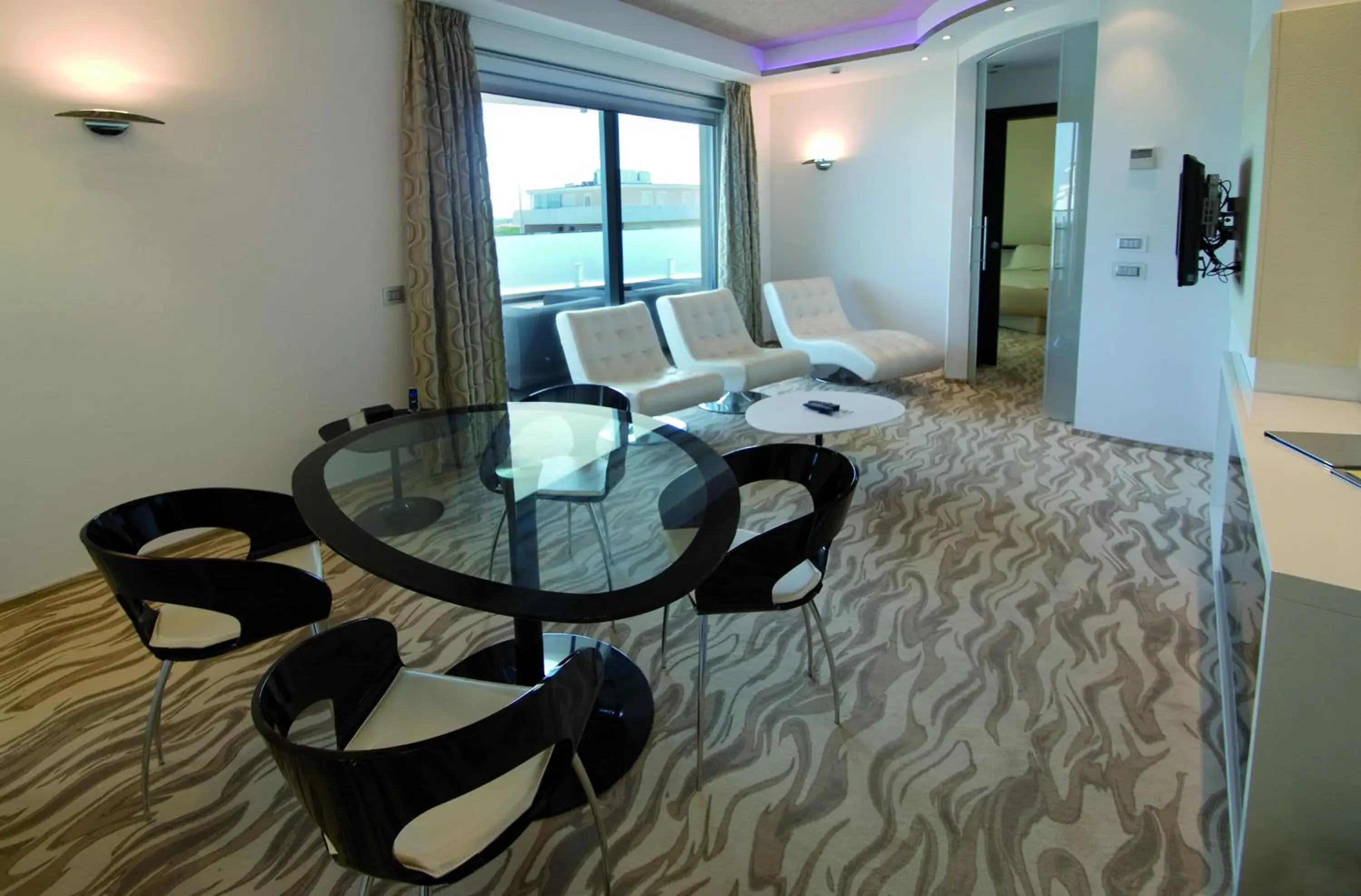 Luxury Suite - Top Floor (4 Adults) in Hotel Premier & Suites - Premier Resort