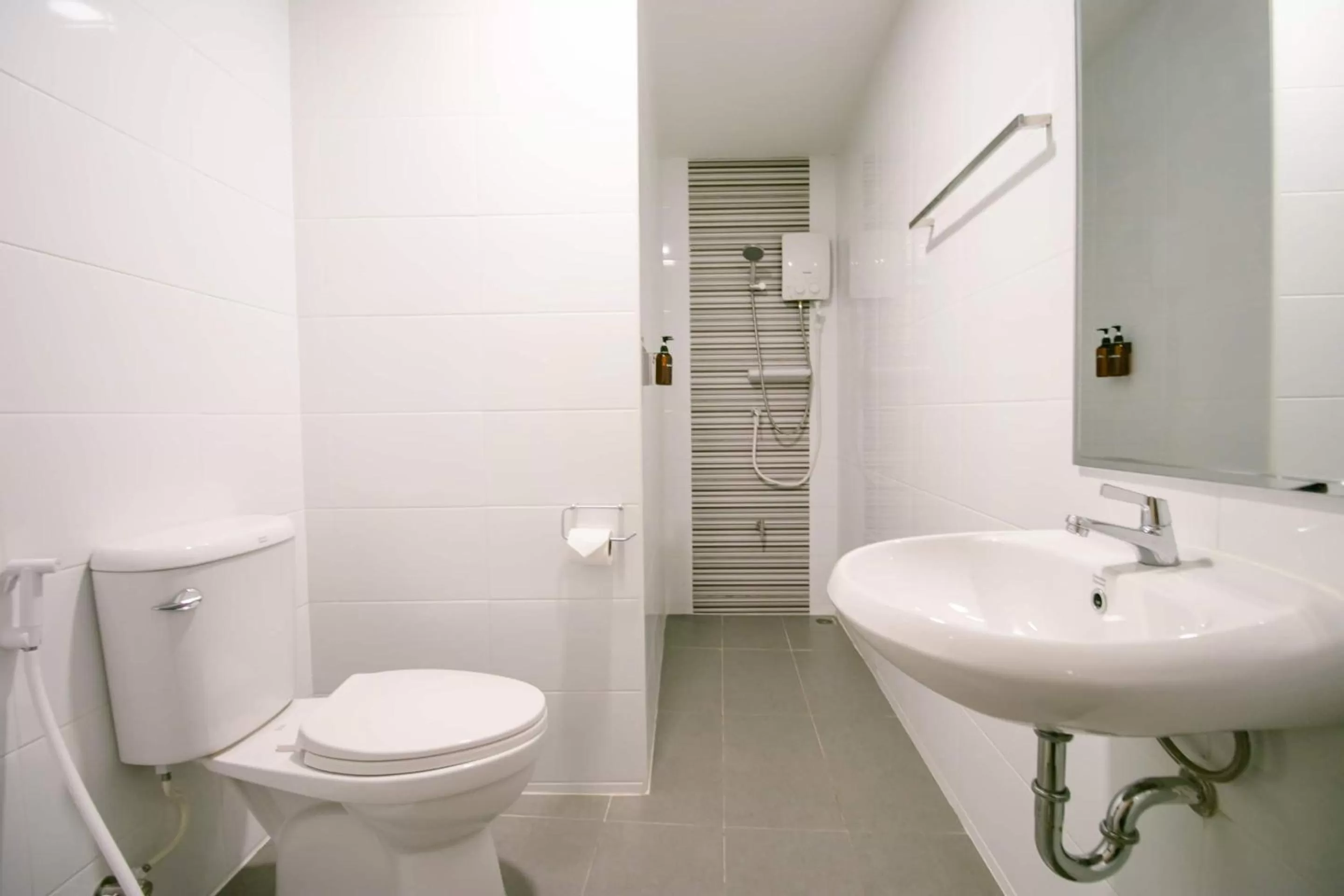 Bathroom in Fine Bed Hotel