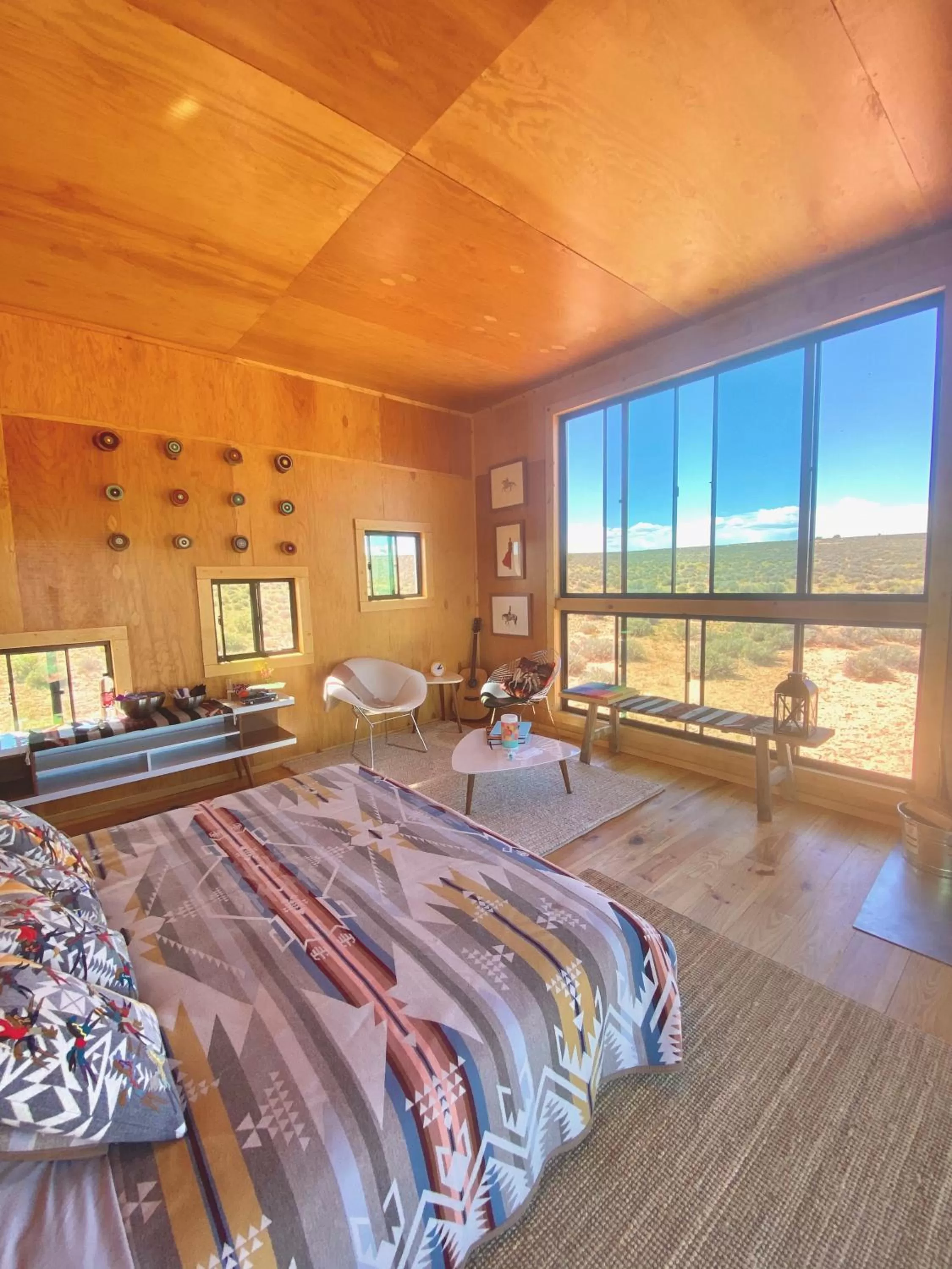 Living room, Bed in Shash Dine' EcoRetreat