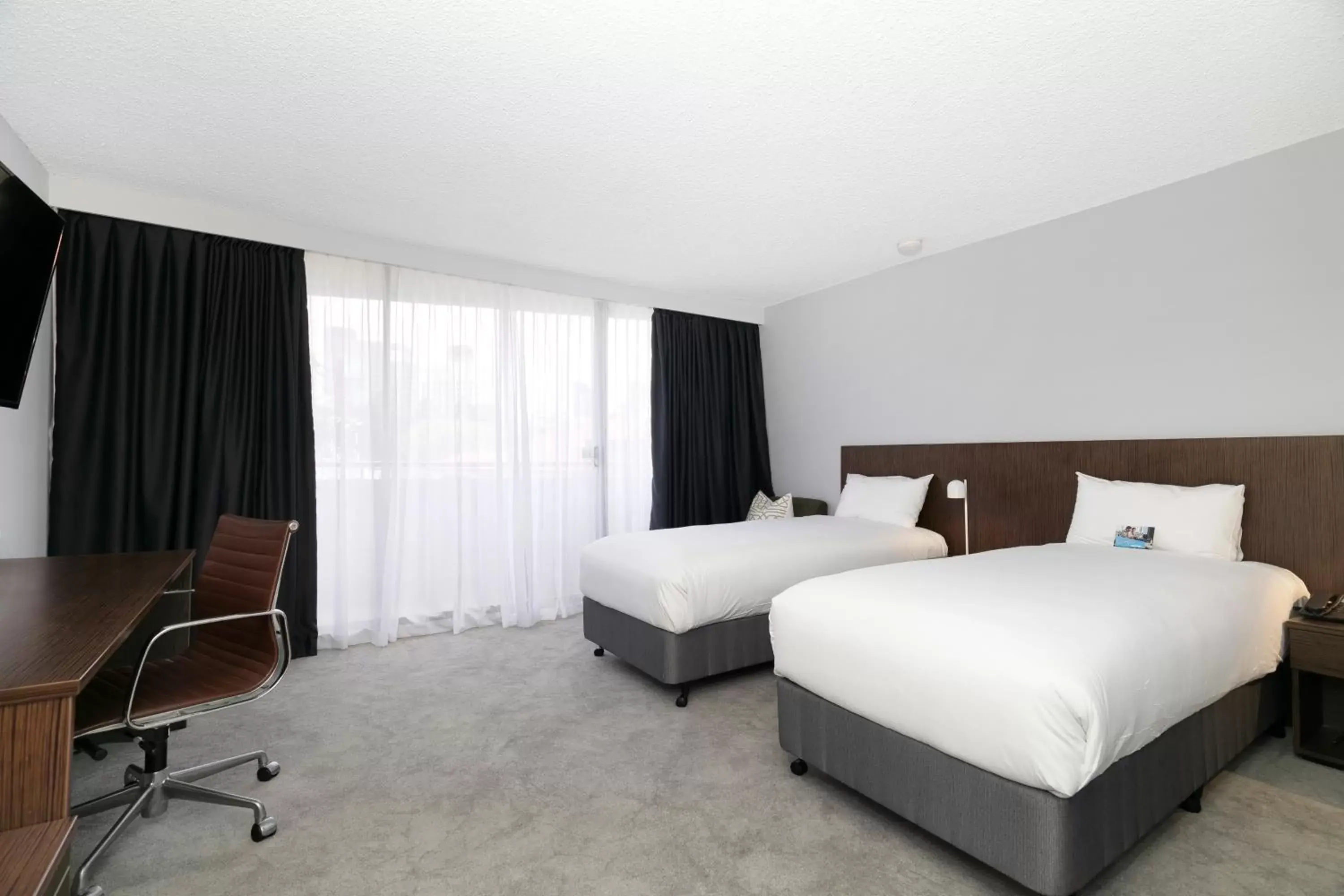 Bedroom, Bed in Pacific Hotel Brisbane