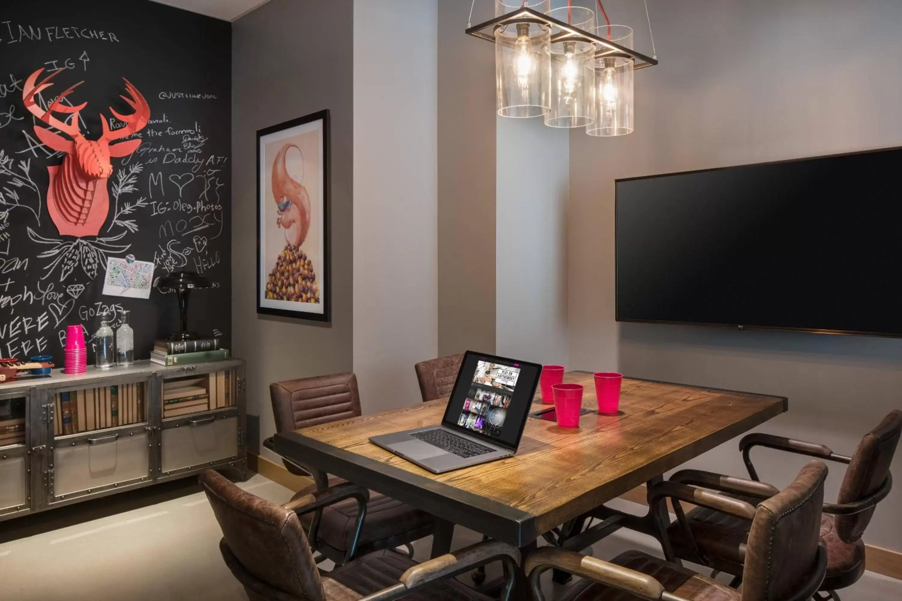 Meeting/conference room, TV/Entertainment Center in MOXY Seattle Downtown