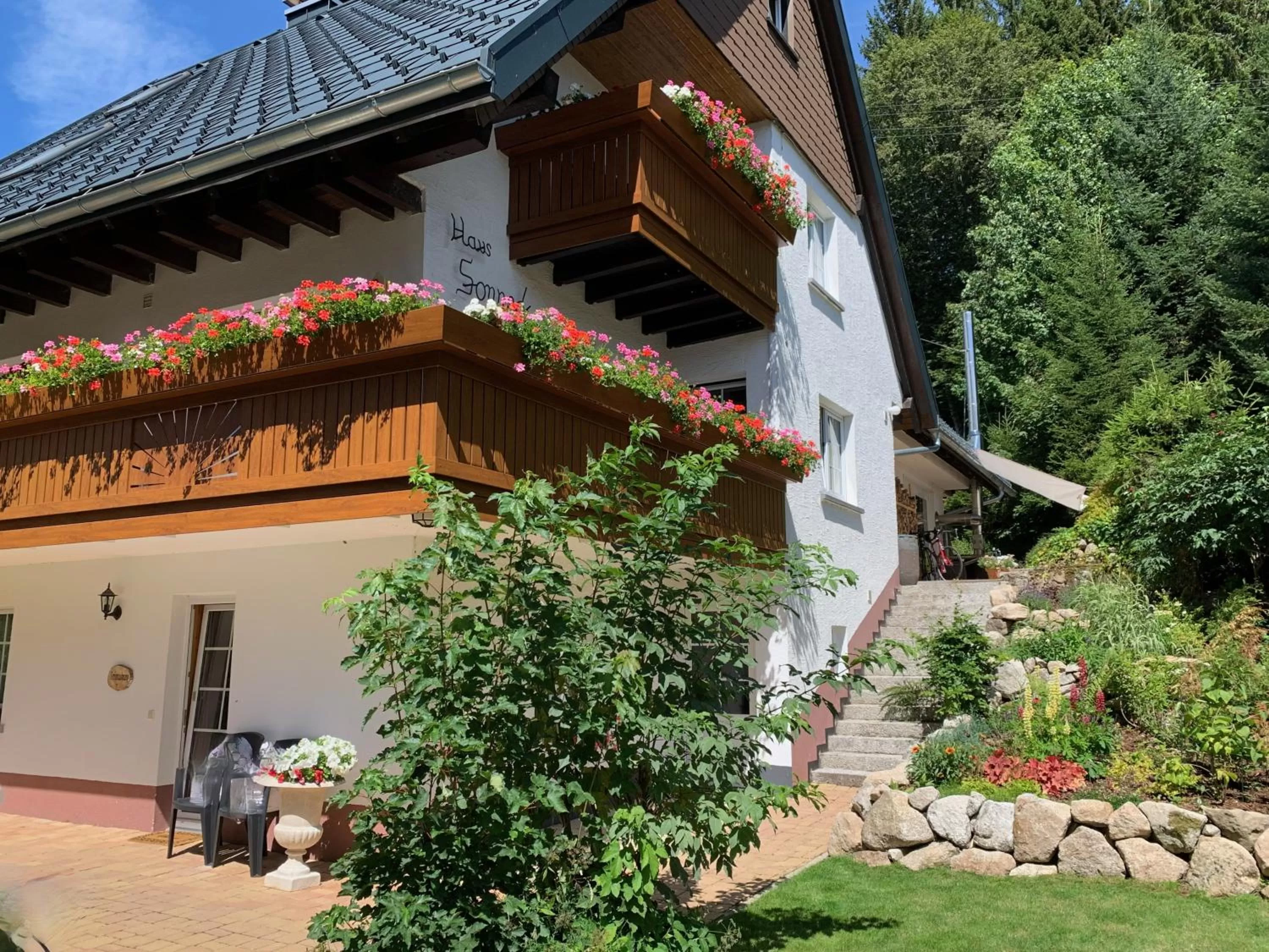 Property building in Haus Sonneck