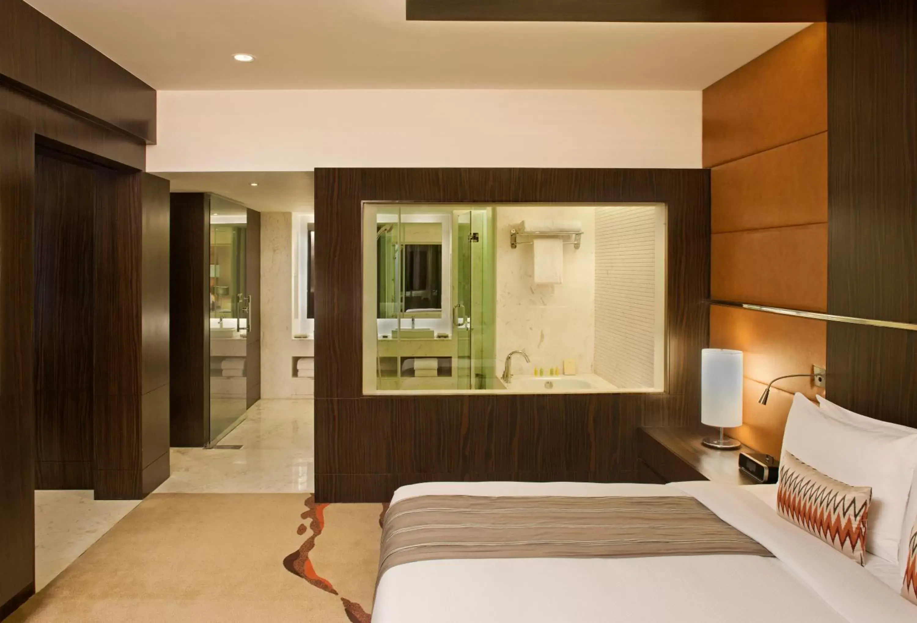 Bed in Radisson Blu Hotel Amritsar