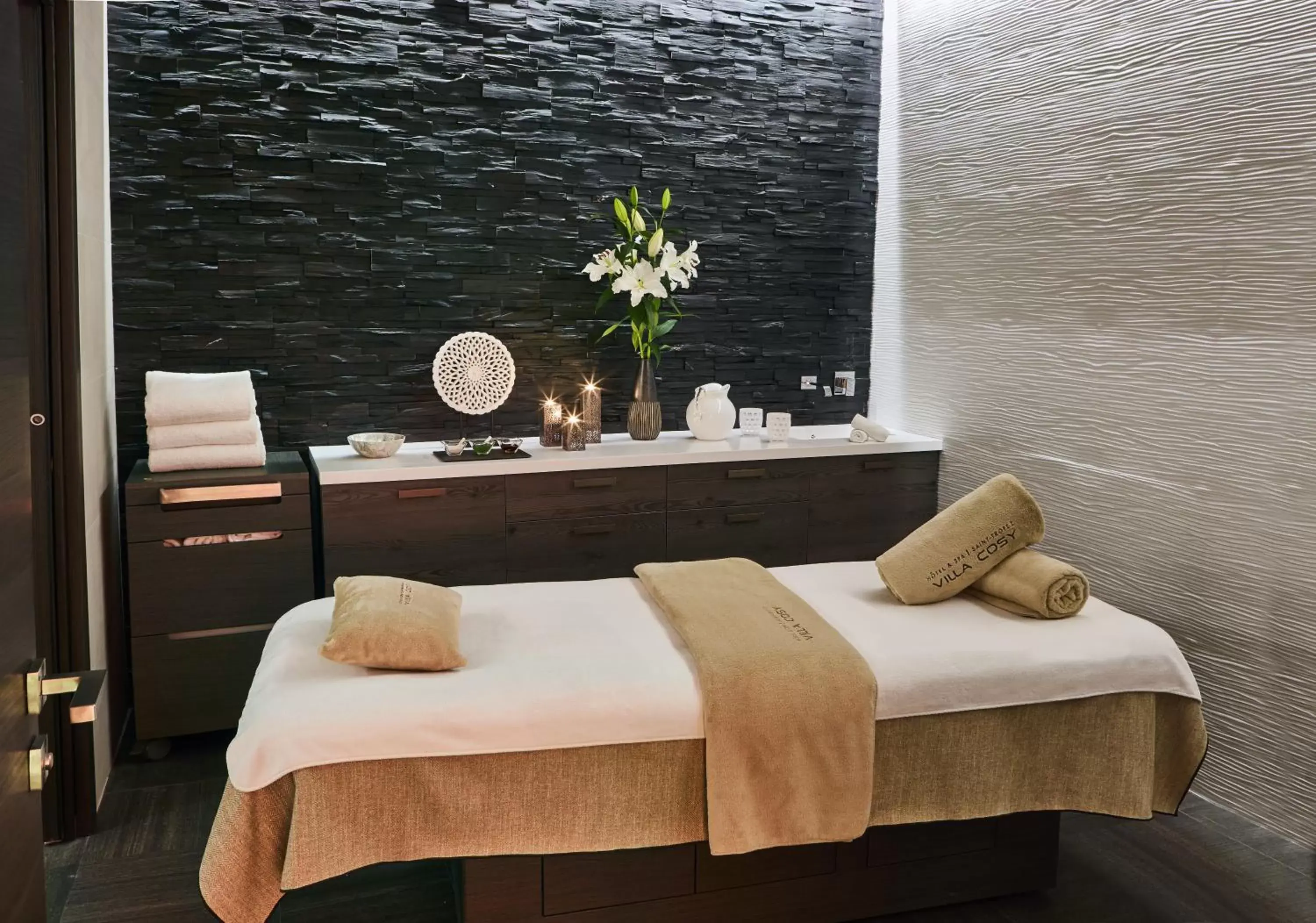 Massage in Villa Cosy, hotel & spa