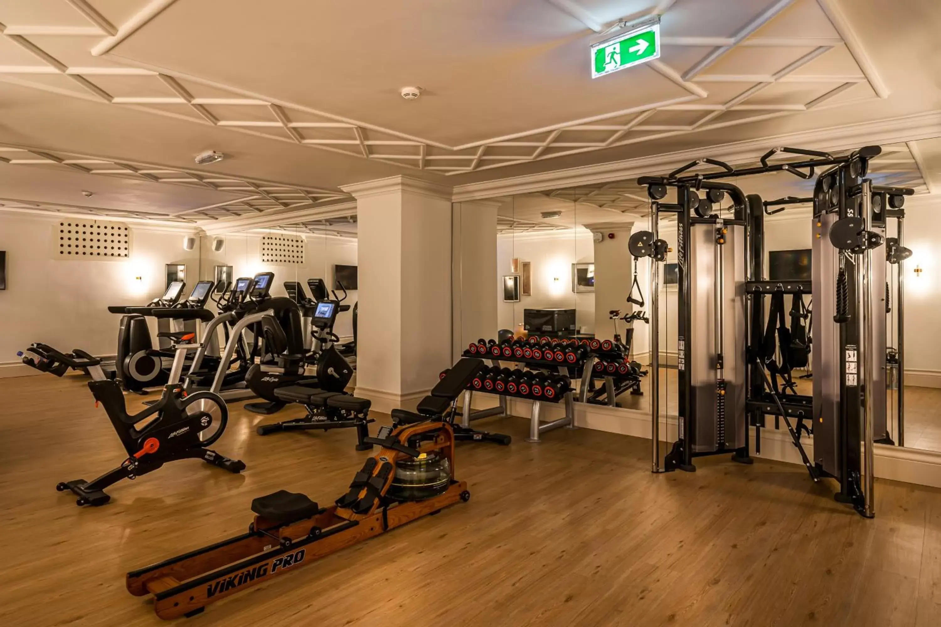 Fitness centre/facilities in Hotel Capital Fitness centre/facilities in Hotel Capital