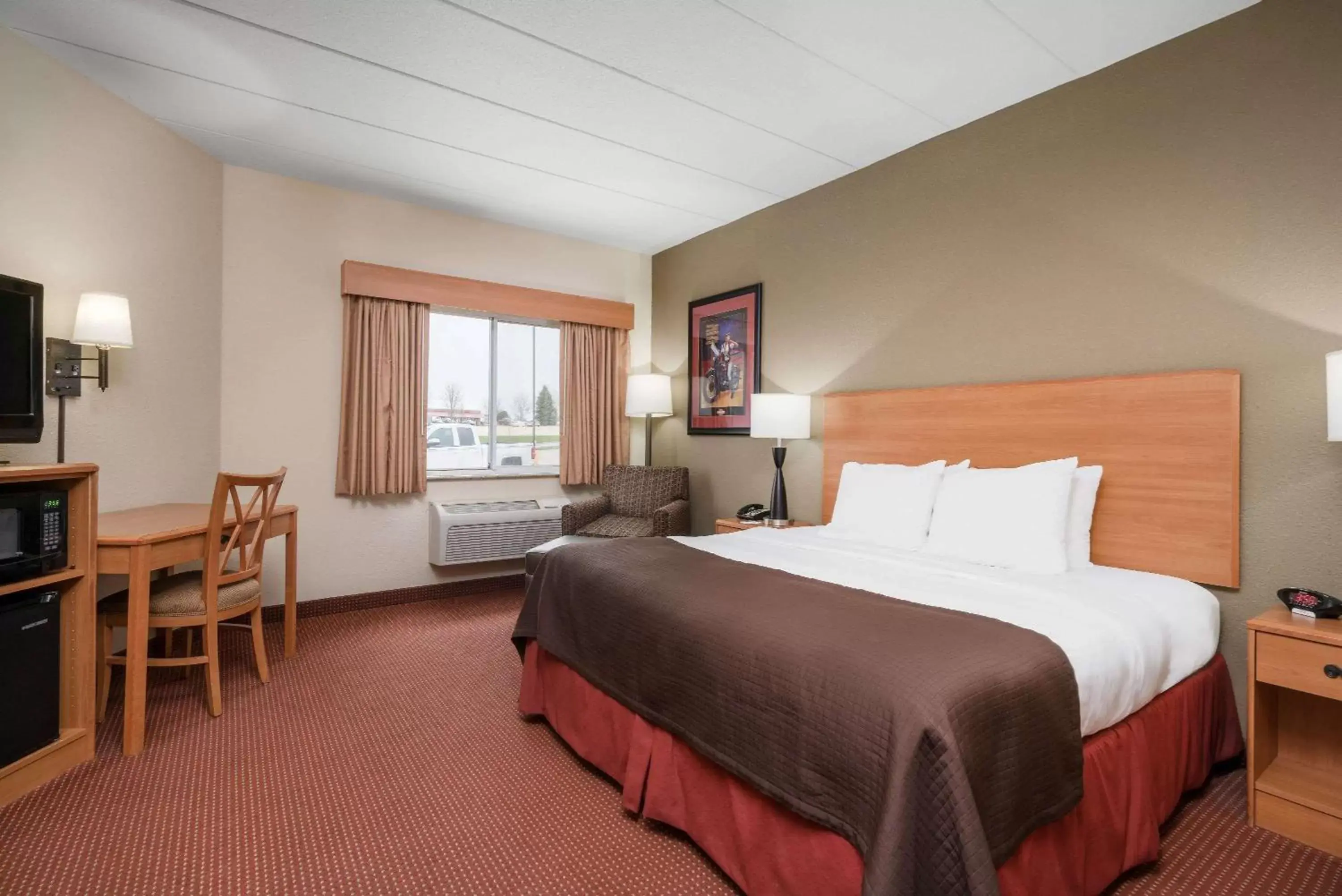 Photo of the whole room, Bed in AmericInn by Wyndham Anamosa