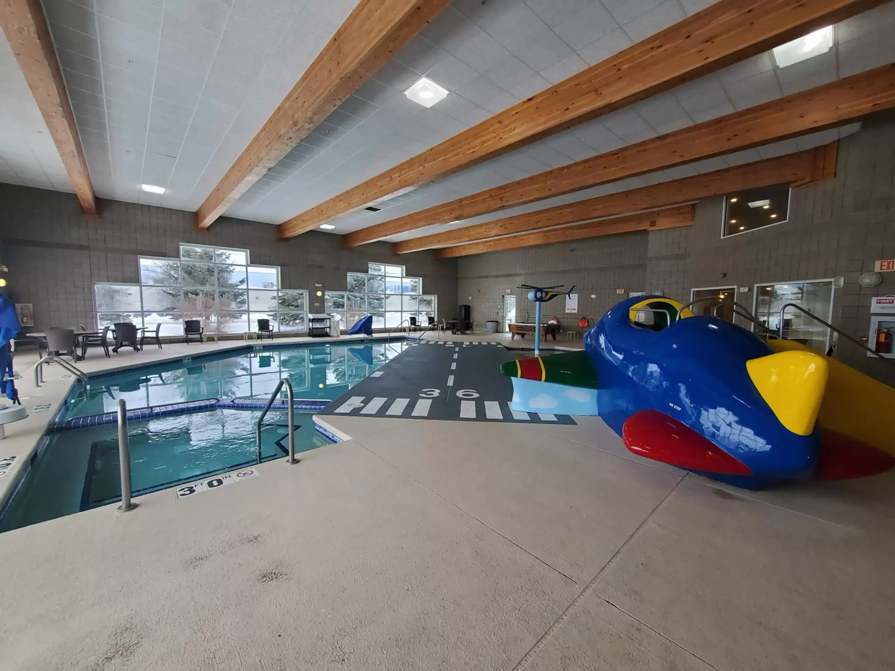 Swimming pool in Cobblestone Suites - Oshkosh