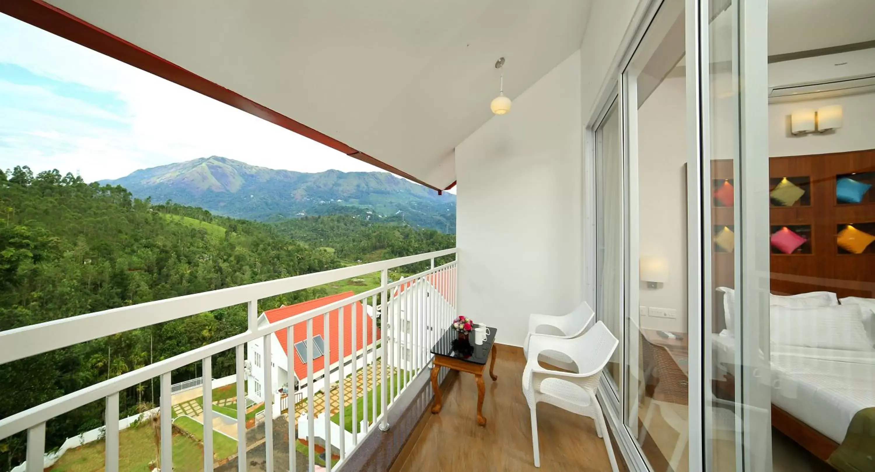 Balcony/Terrace in The Fog Munnar (Resort & Spa)