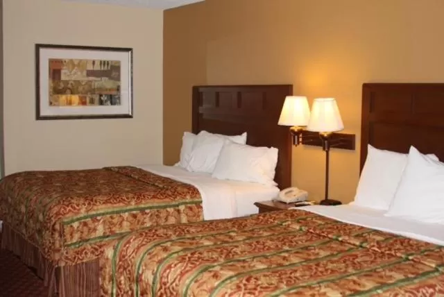 Queen Room with Two Queen Beds - Smoking in Days Inn by Wyndham Paris