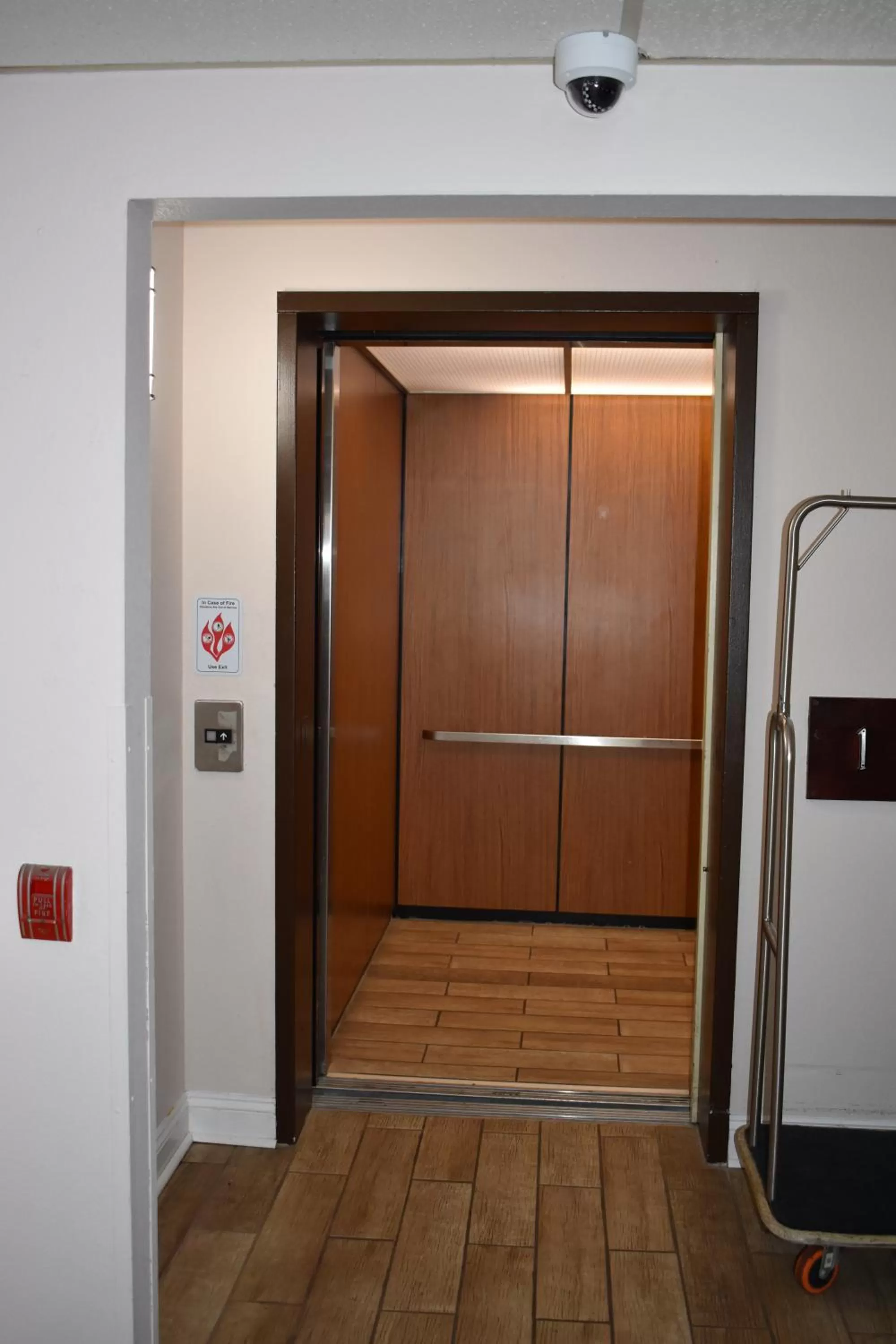 Super 8 by Wyndham La Vale/Cumberland Area