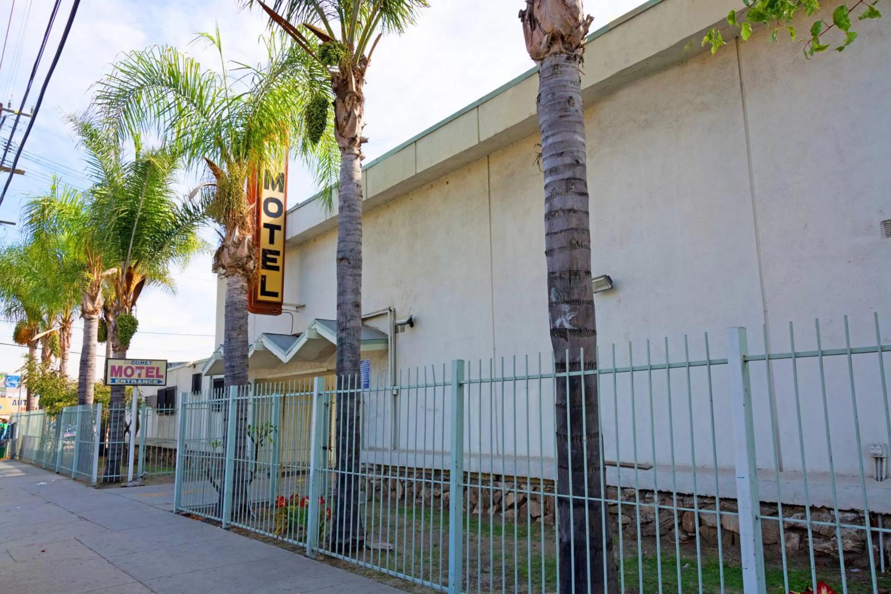 Facade/entrance in Comet Motel