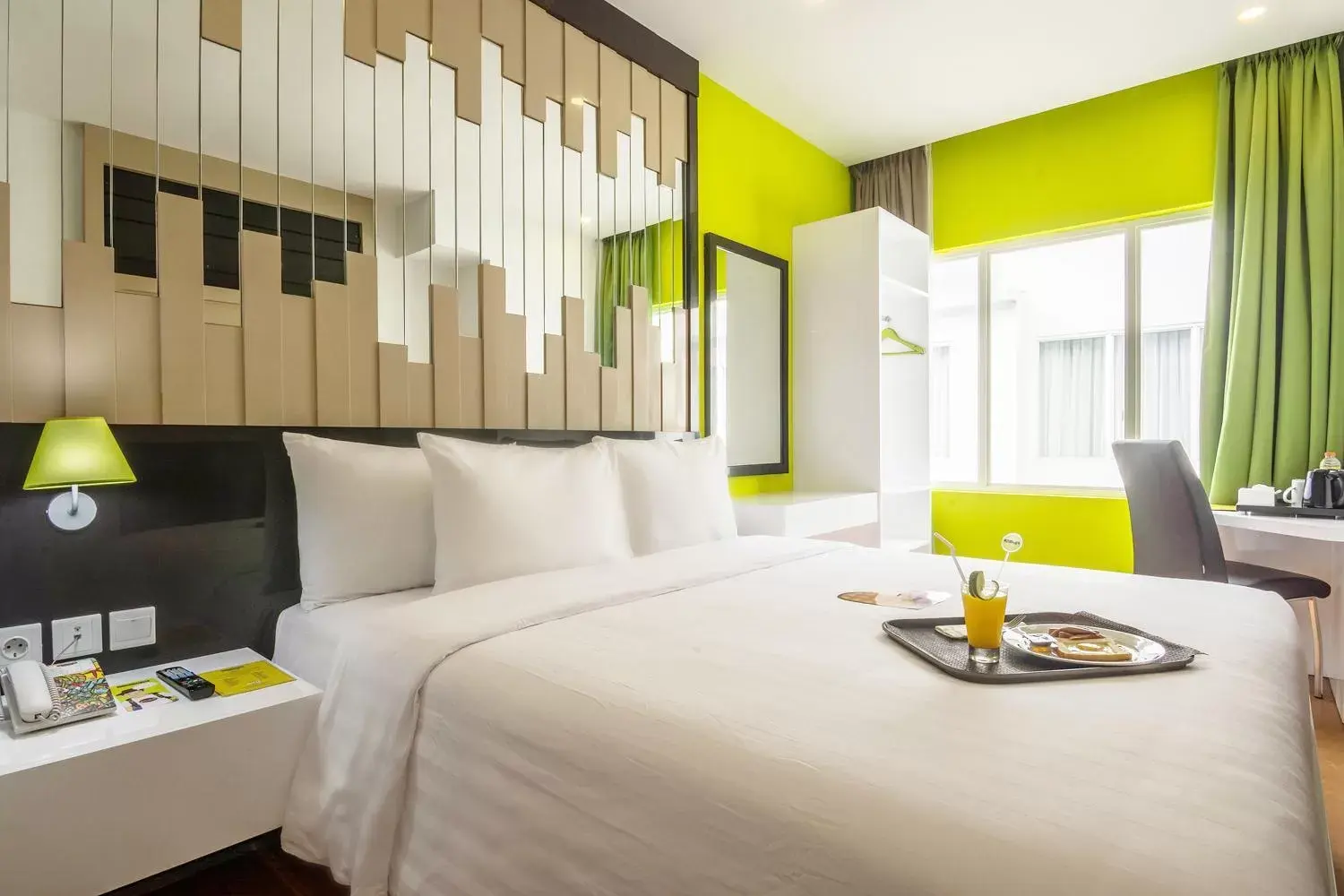 Bed in MaxOneHotels at Resort Makassar