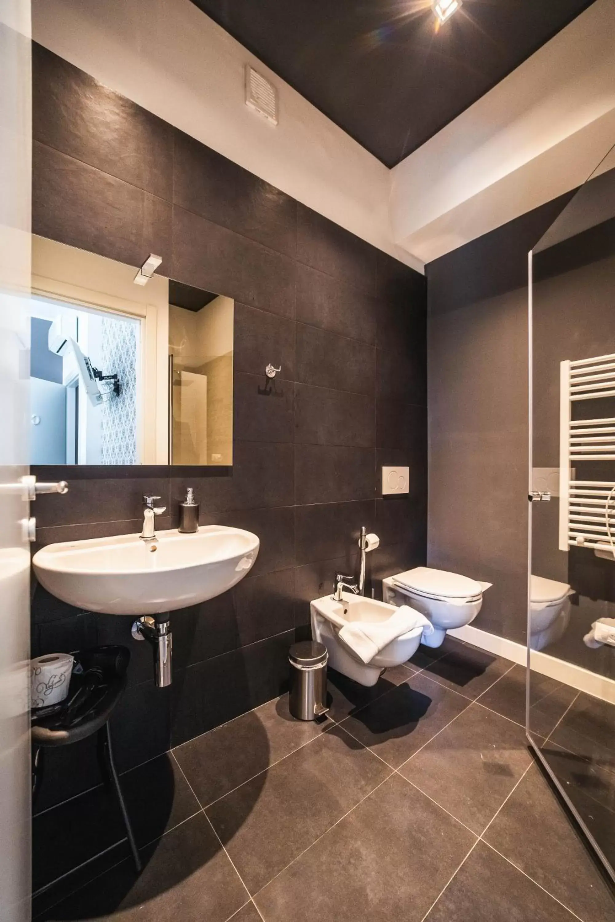 Bathroom in Residenza Nausicaa - 50 meters from the beach