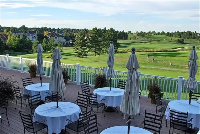 Restaurant/places to eat in Lone Tree Golf Club and Hotel