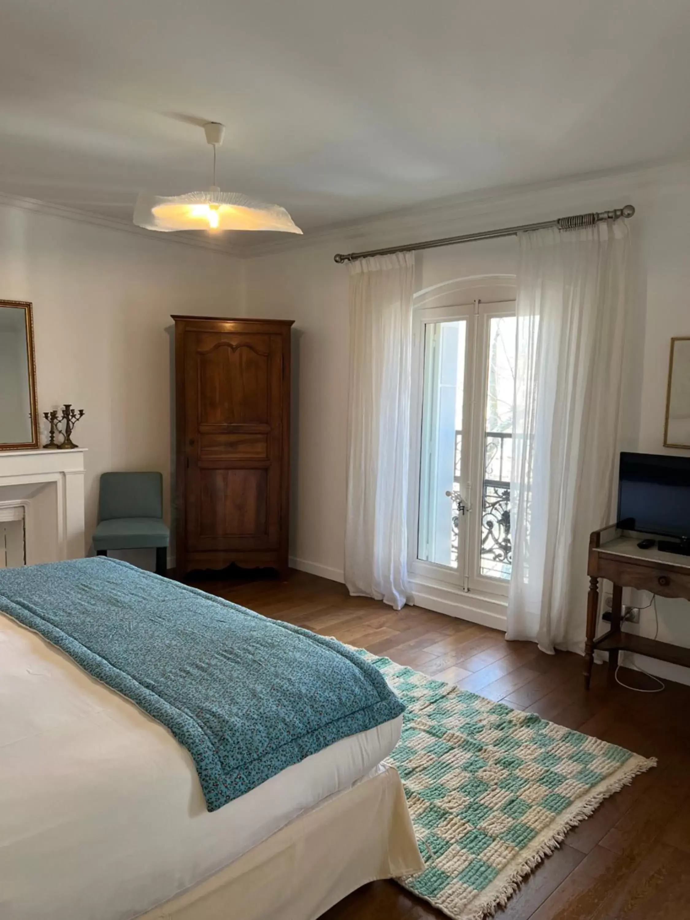 Bed in Maison Douce Arles