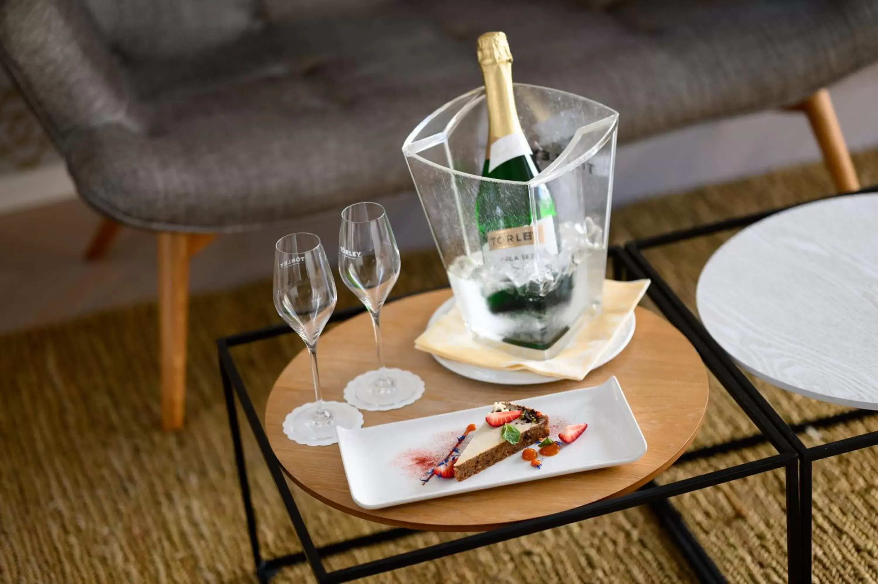 Food and drinks in Maison Bistro & Hotel Food and drinks in Maison Bistro & Hotel