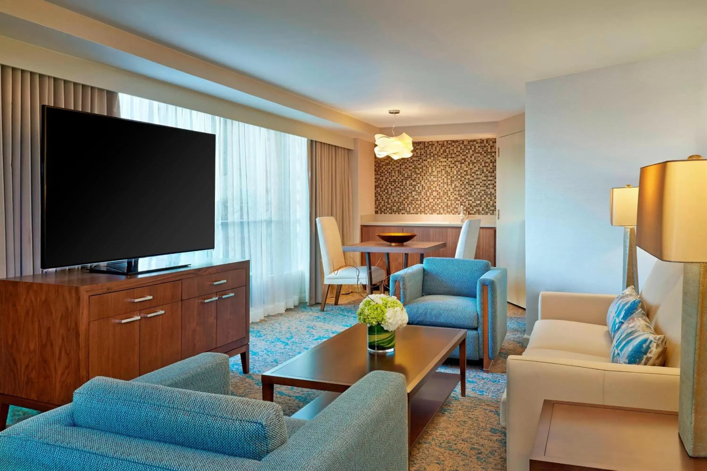 Photo of the whole room, TV/Entertainment Center in The Westin San Diego Bayview