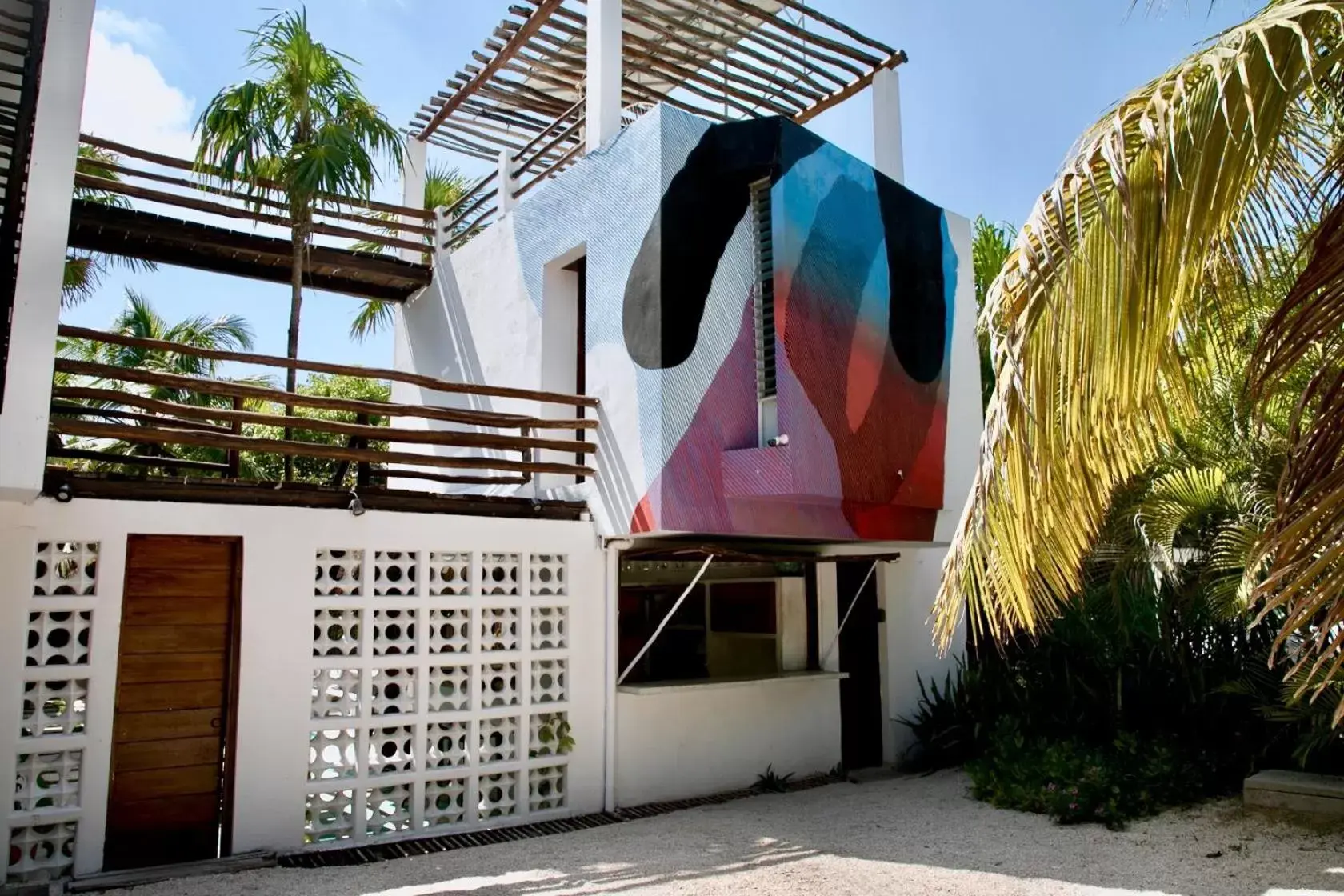 Facade/entrance, Property Building in Residencia Gorila