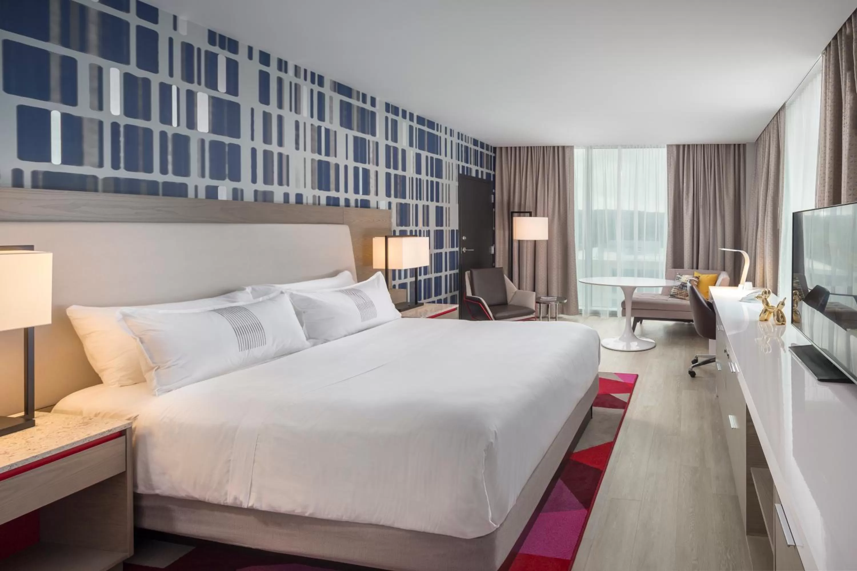 Bedroom, Bed in The Summit Hotel