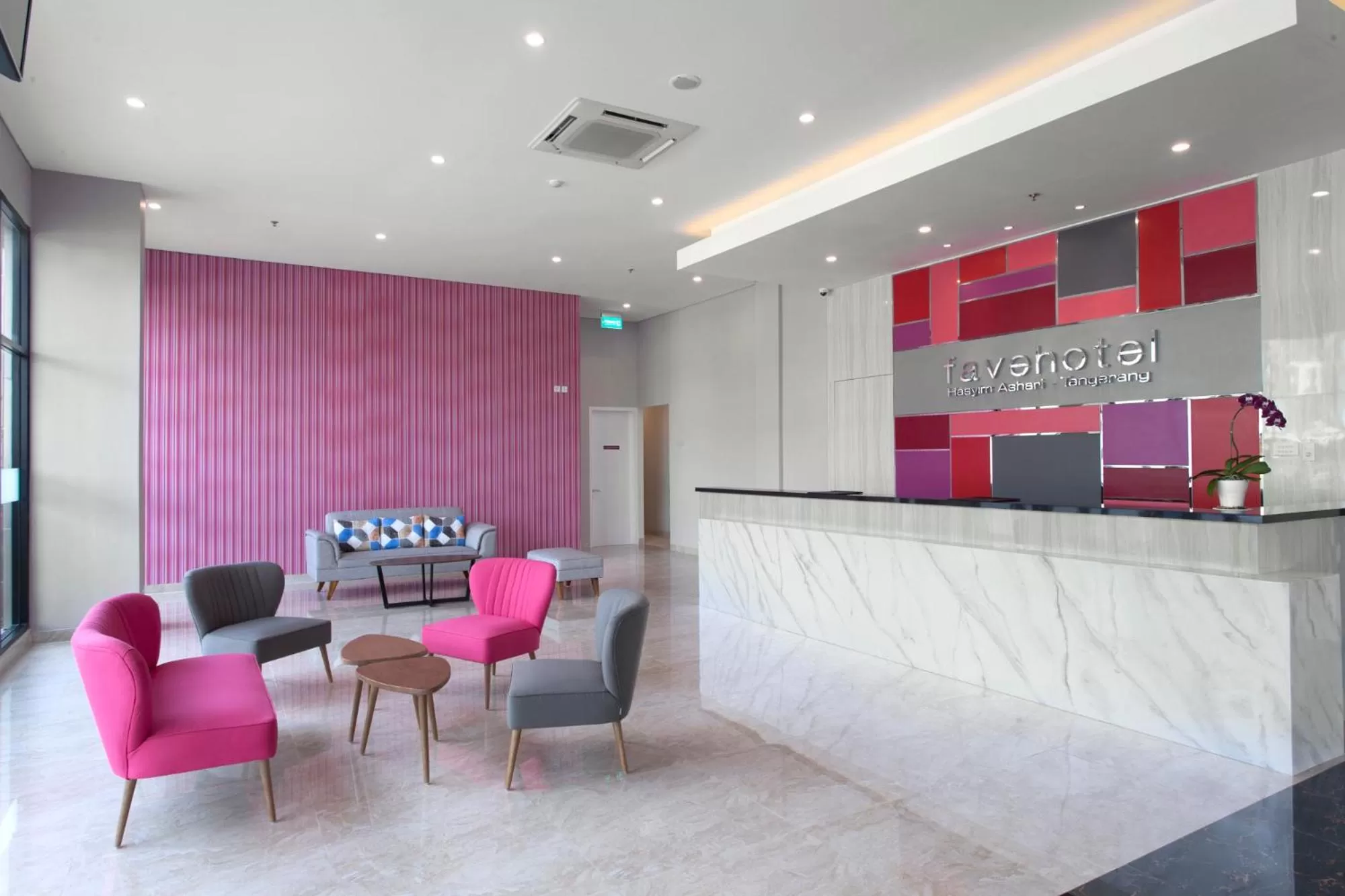 Lobby or reception in favehotel Hasyim Ashari Tangerang