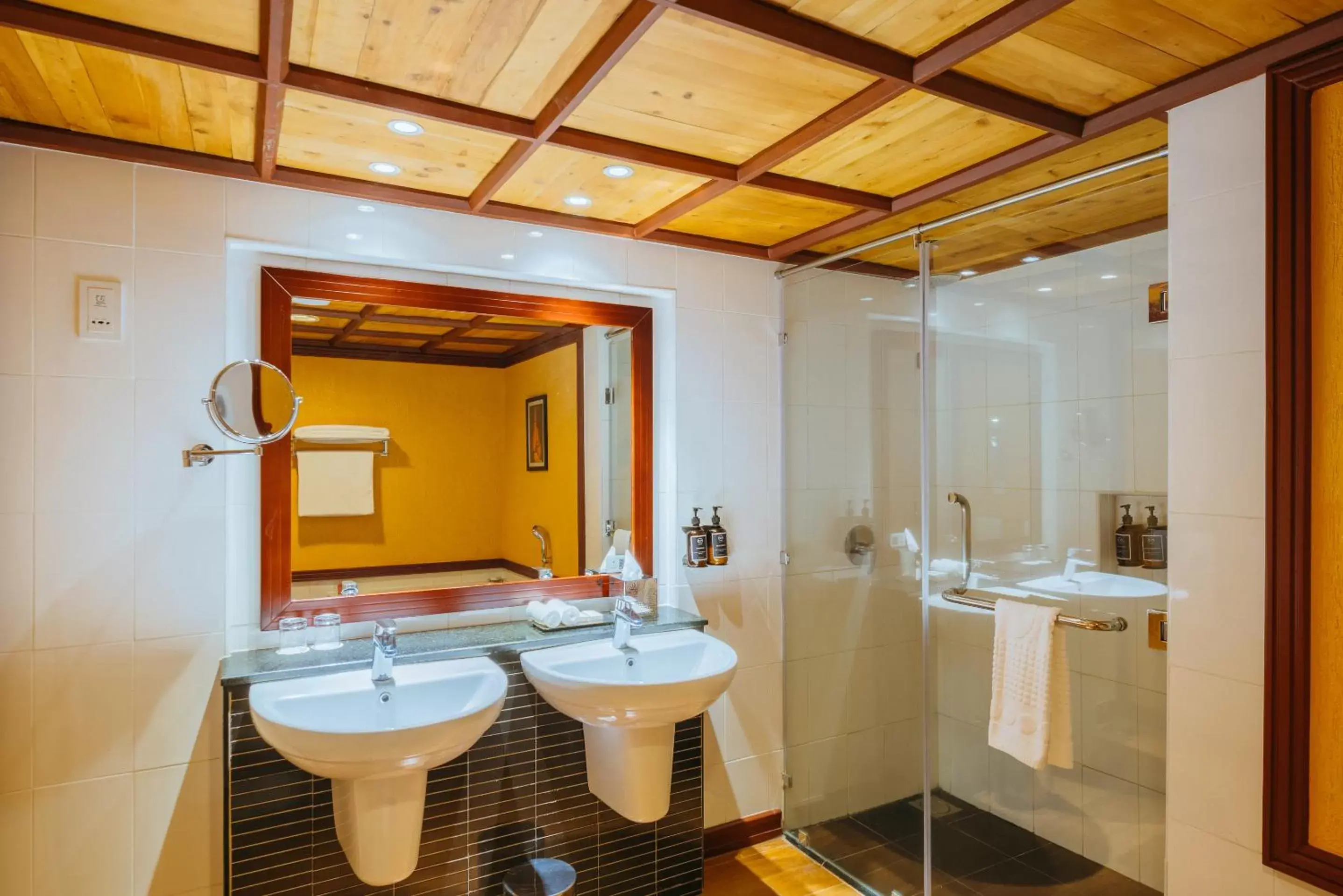 Bathroom in Mövenpick Hotel & Residences Nairobi