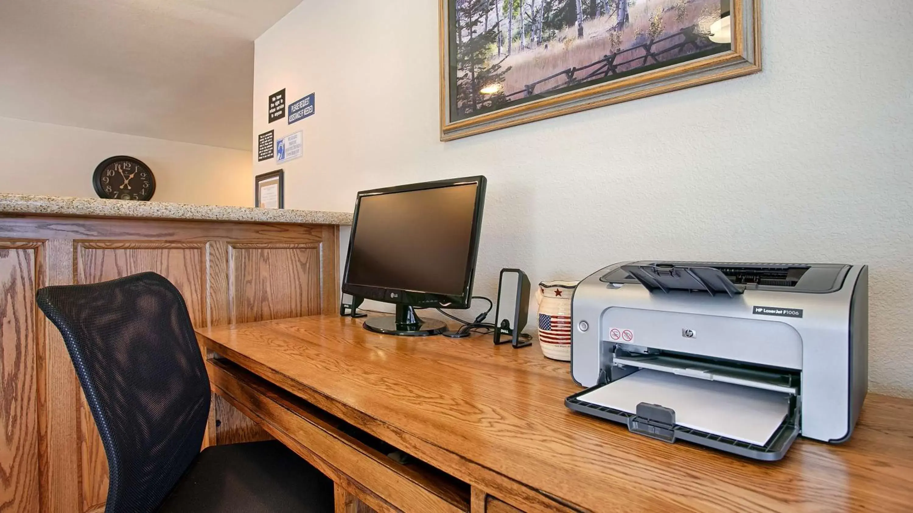 Business facilities, TV/Entertainment Center in Trailside Inn