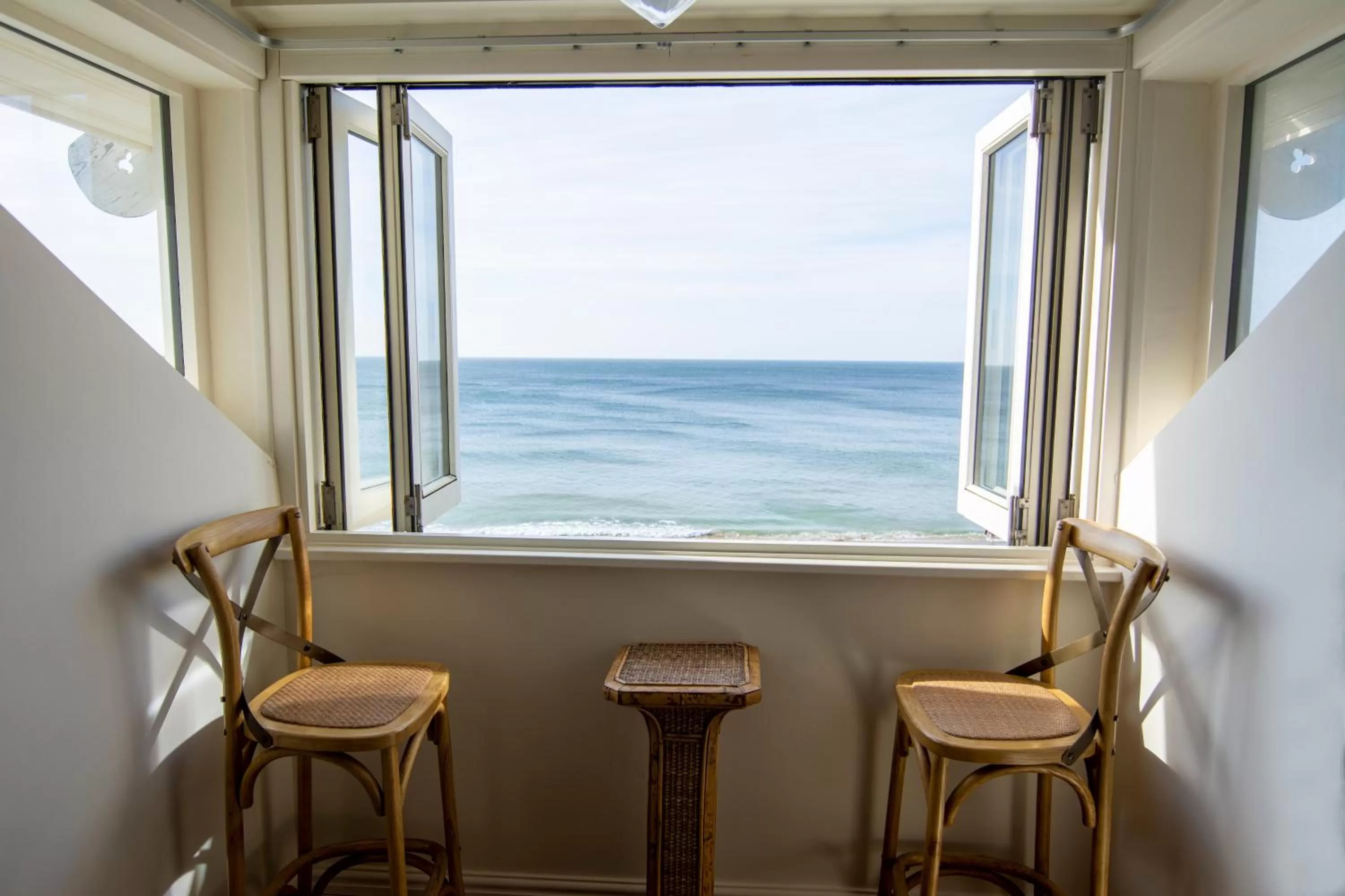 Tolcarne Beach Colonial Restaurant and Rooms