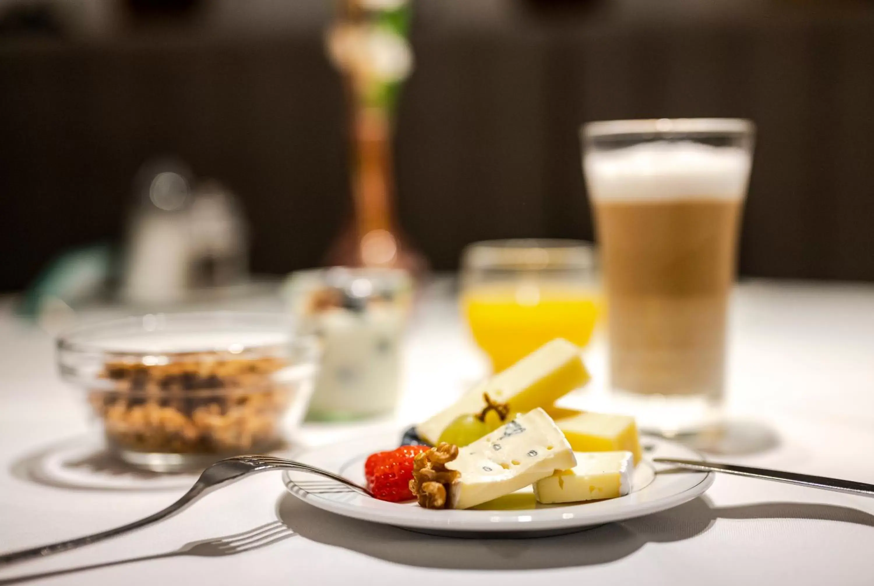 Breakfast in Hotel Alpina Luzern