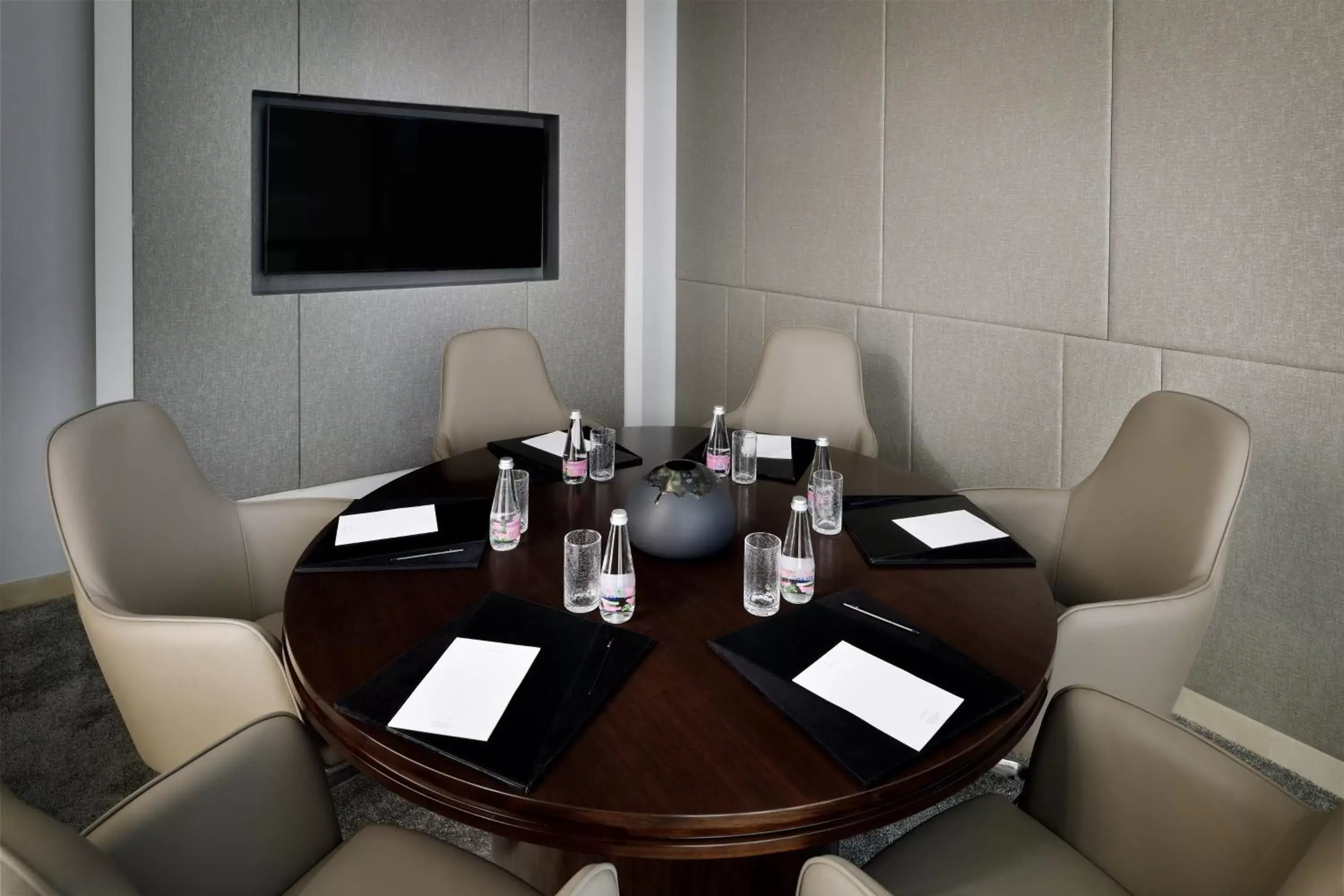 Meeting/conference room, Dining Area in Address Dubai Mall