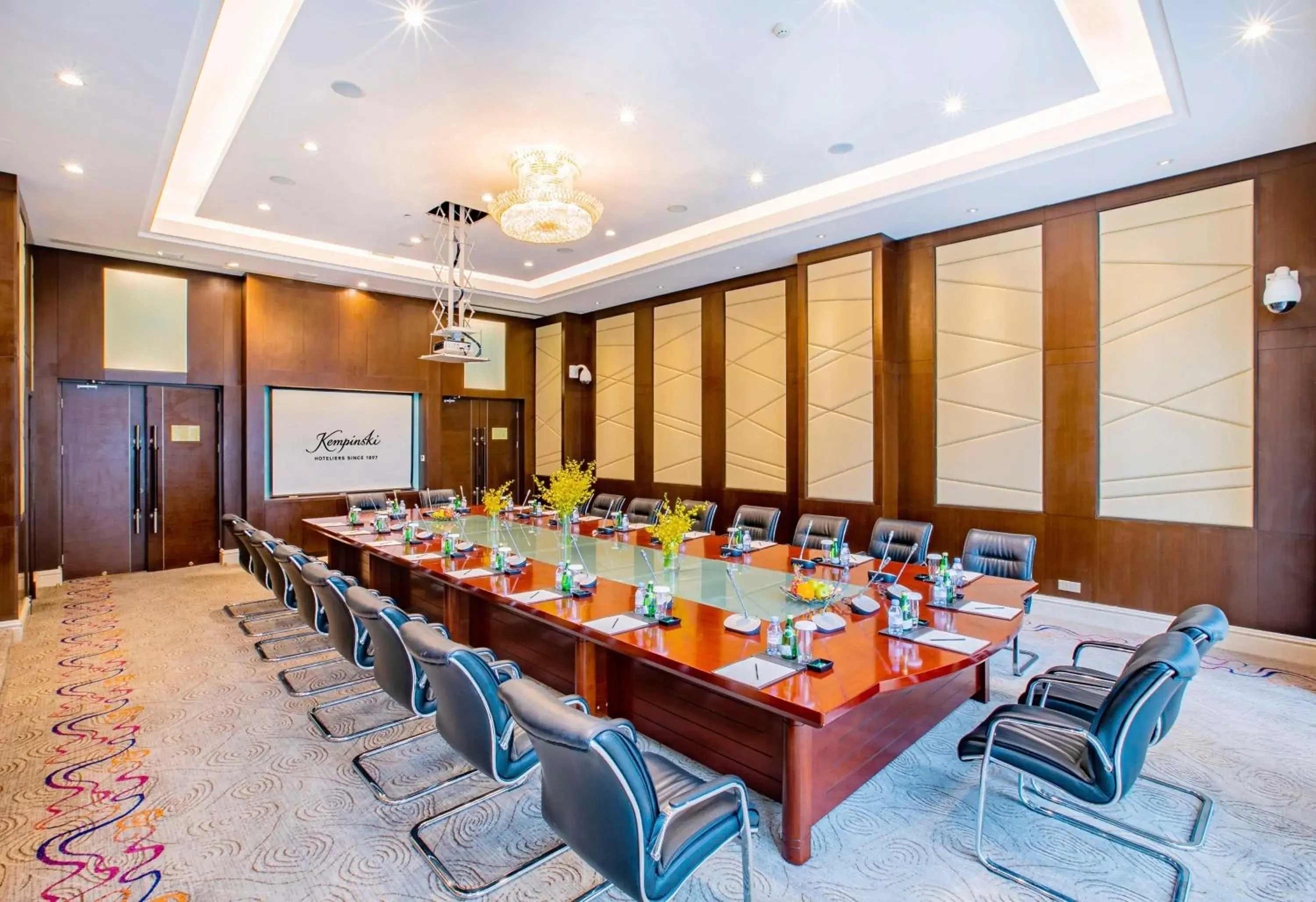 Meeting/conference room in Guiyang Kempinski Hotel