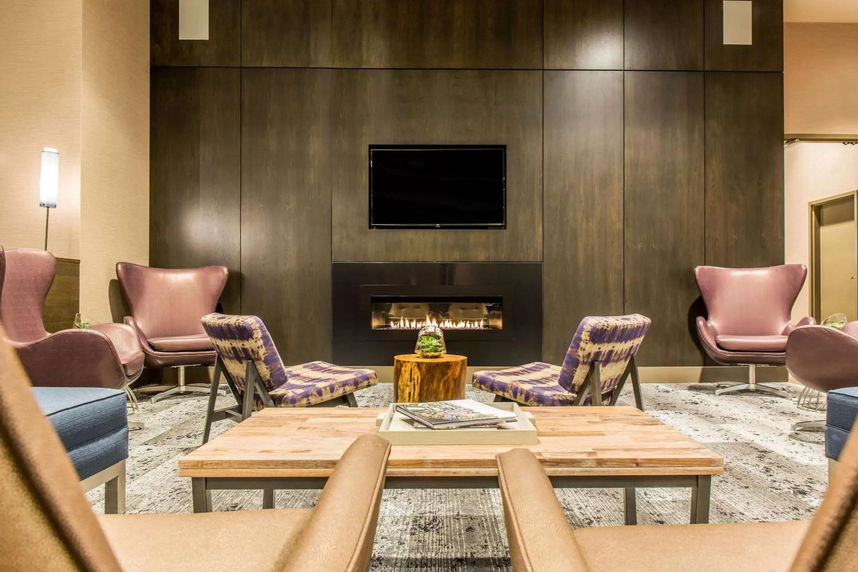 Lobby or reception, TV/Entertainment Center in Cambria Hotel Chicago Loop/Theatre District