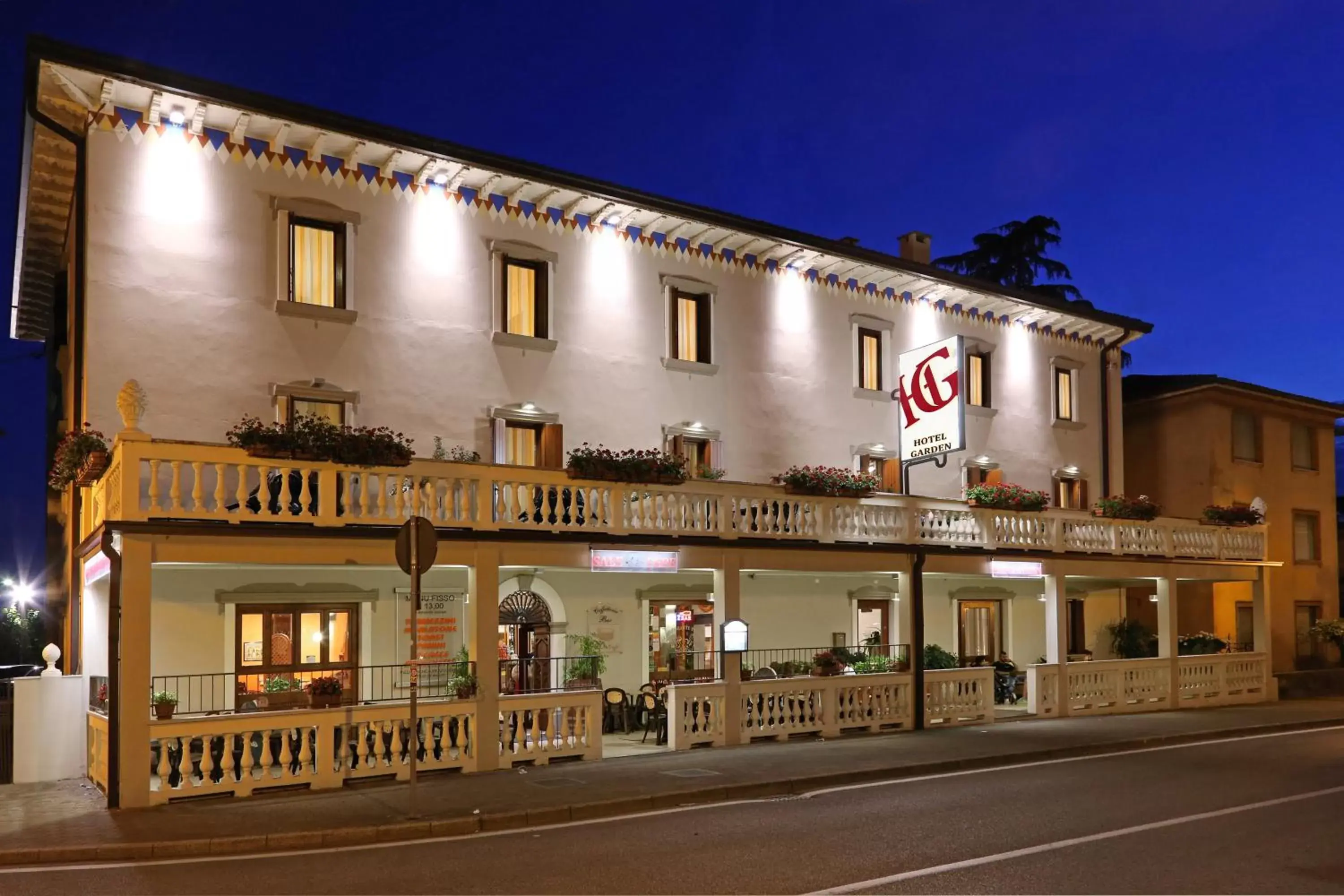 Facade/entrance, Property Building in Hotel Garden