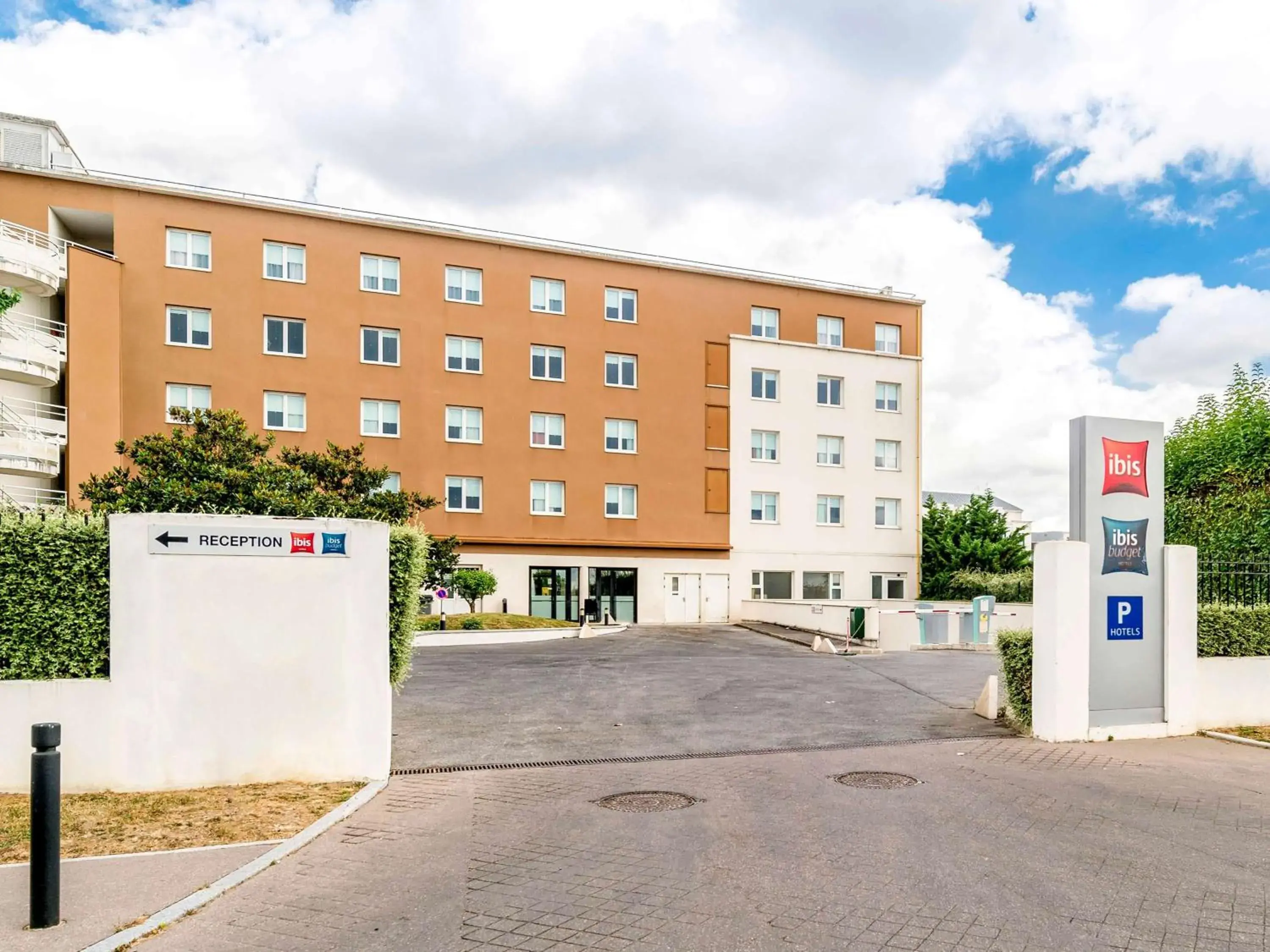Property Building in ibis Marne La Vallée Val d'Europe