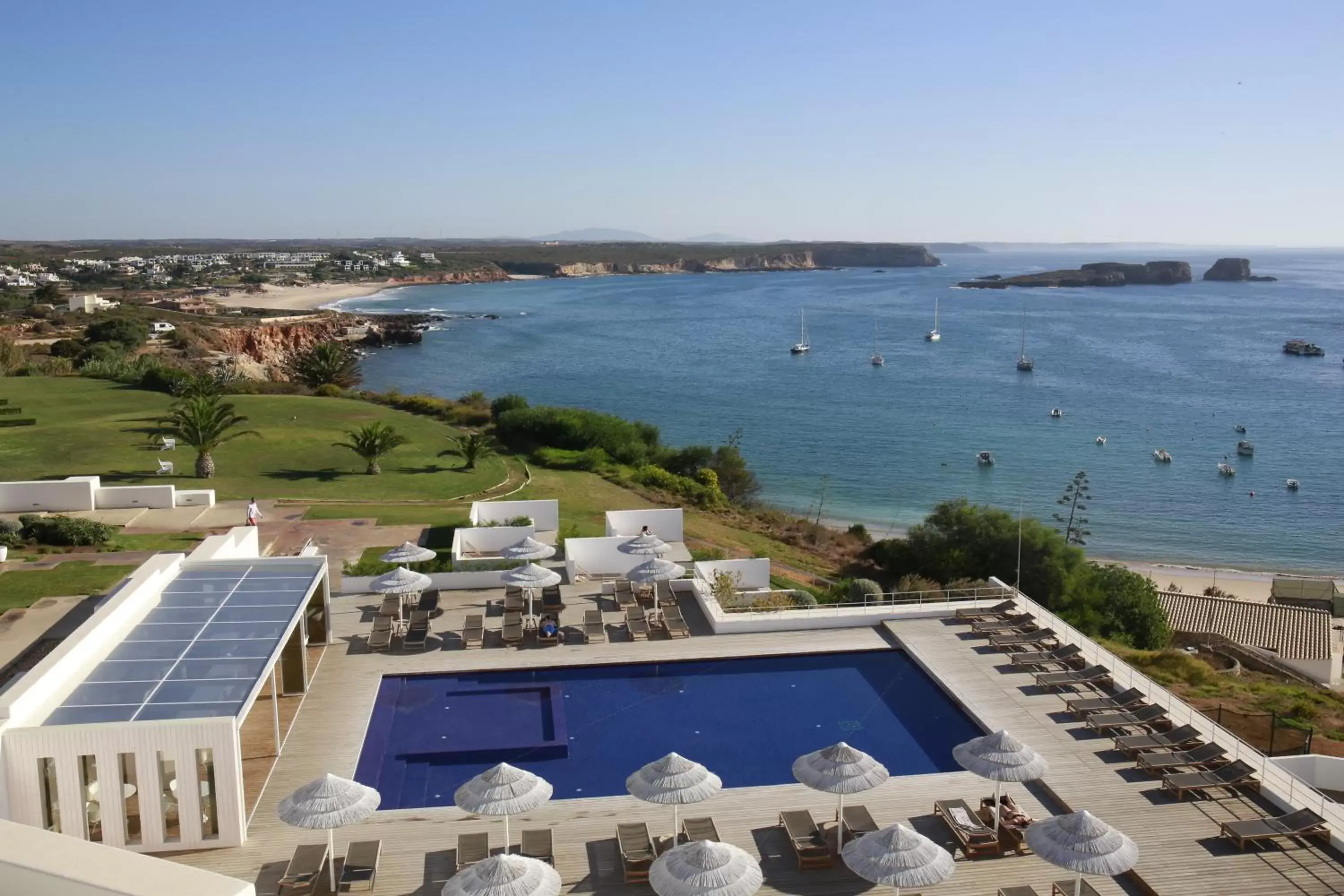 Bird's eye view, Pool View in Memmo Baleeira - Design Hotels