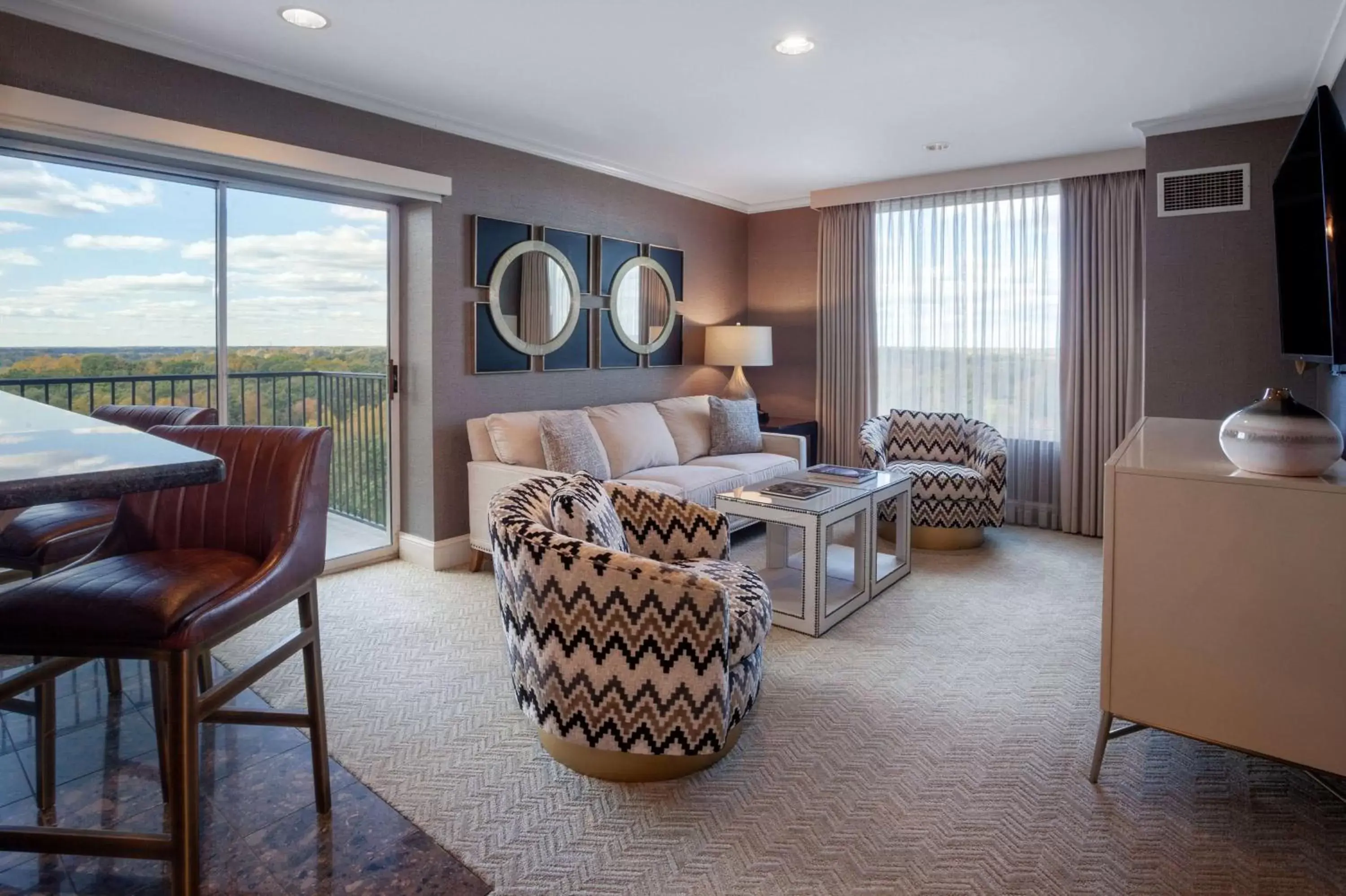 TV and multimedia, Seating Area in Grandover Resort & Spa, a Wyndham Grand Hotel