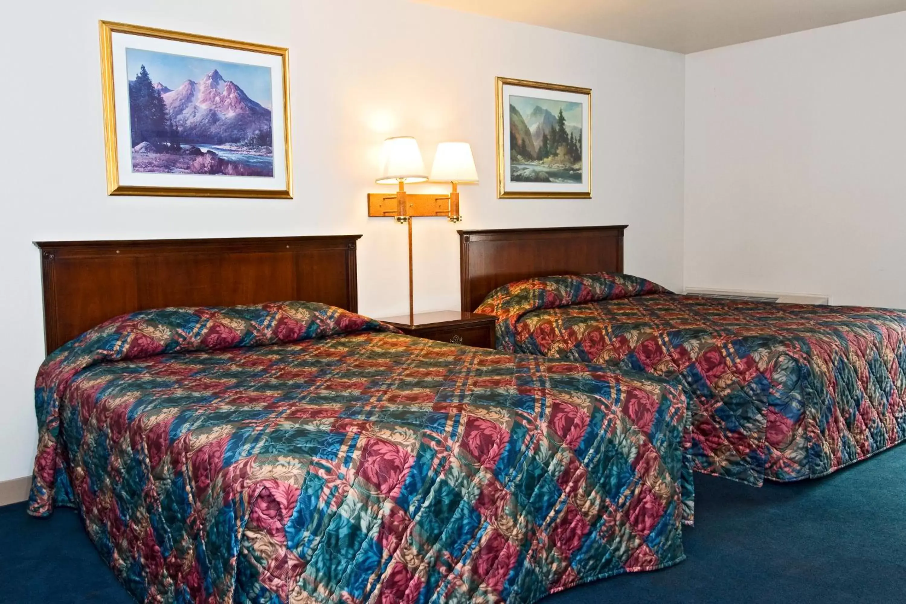 Bed in Sequim Bay Lodge