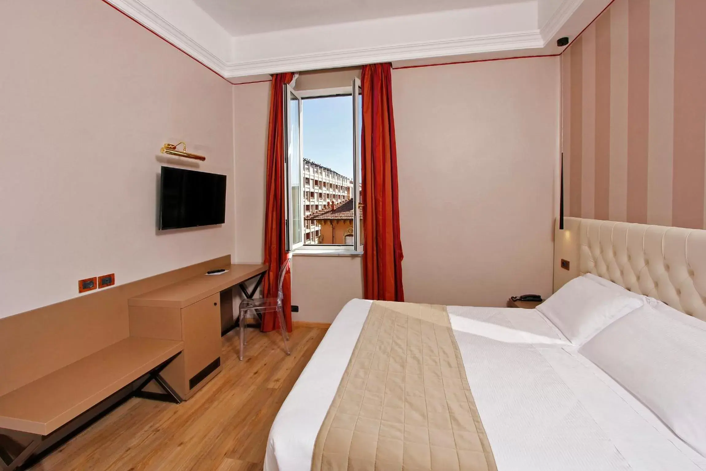 Other, Bed in Hotel Arcangelo