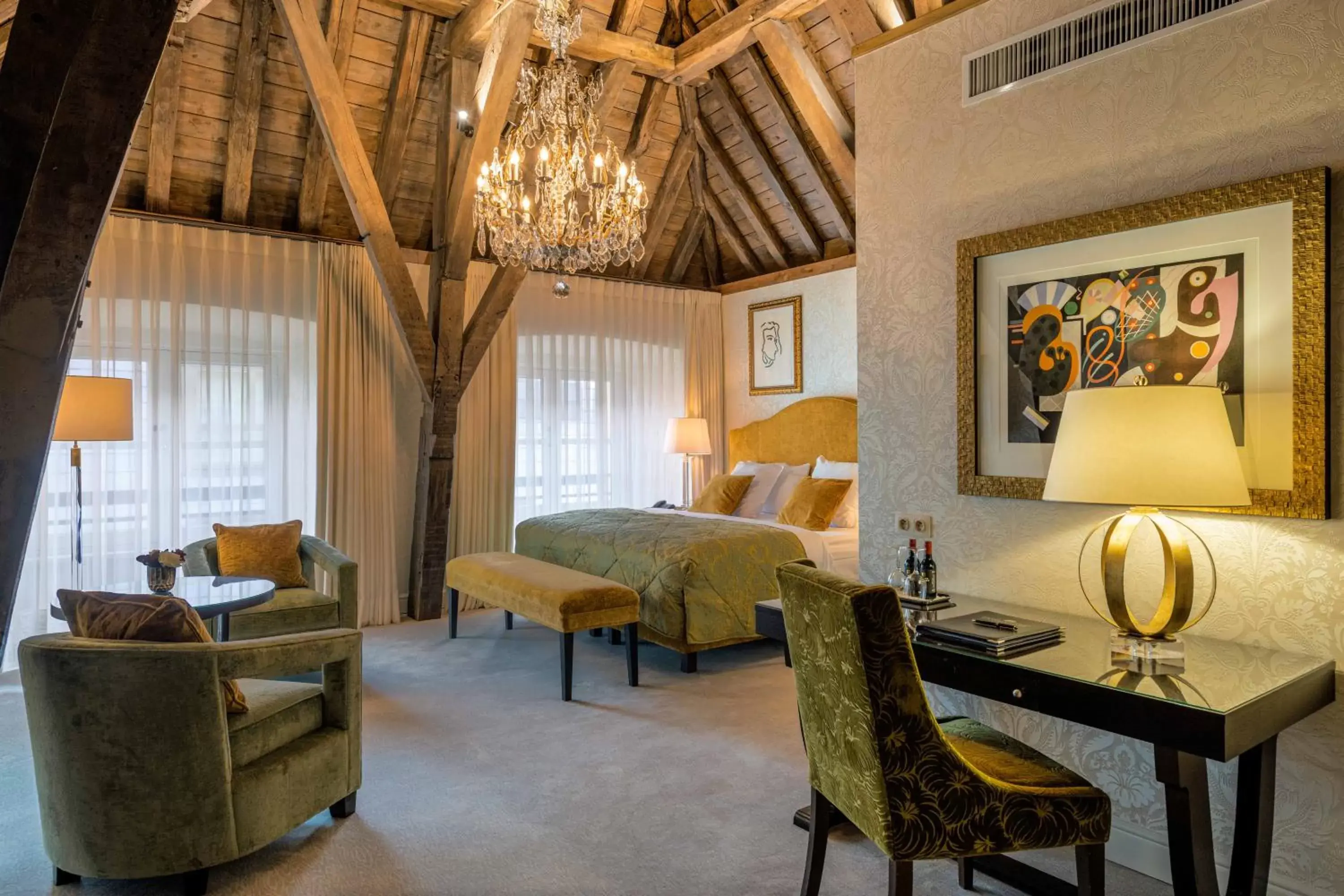 Bedroom, Seating Area in Grand Hotel Casselbergh Brugge