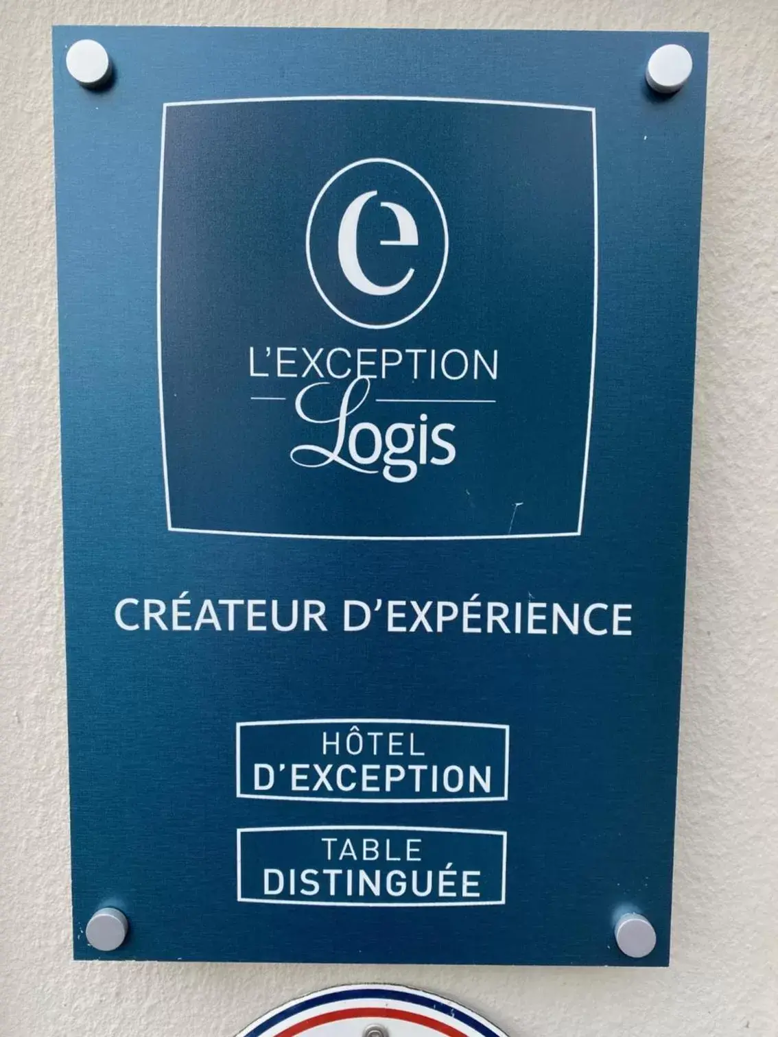 Logo/Certificate/Sign in Les 3 Lieux