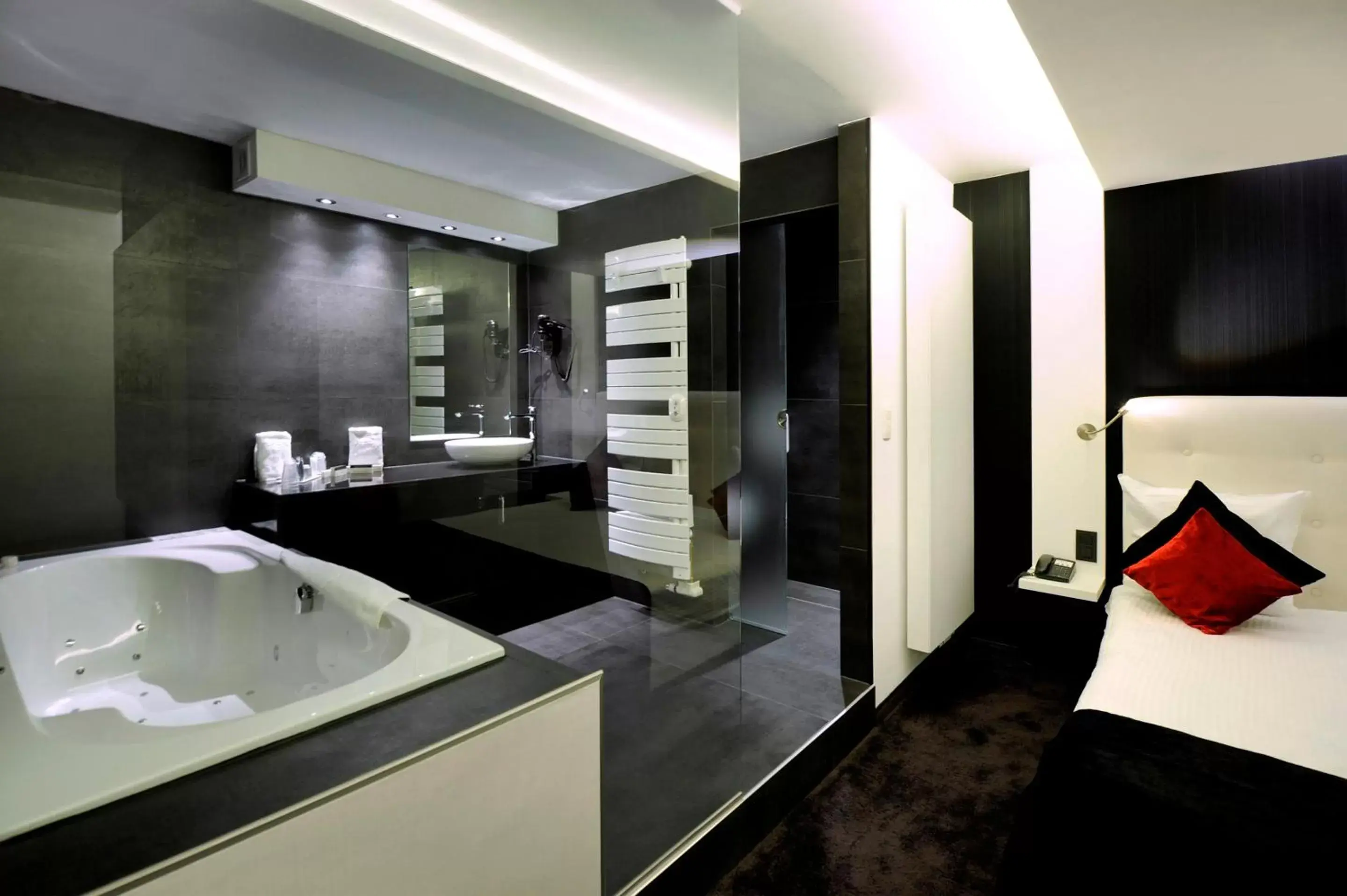 Bathroom in Hotel Restaurant Van Der Valk Nivelles-Sud